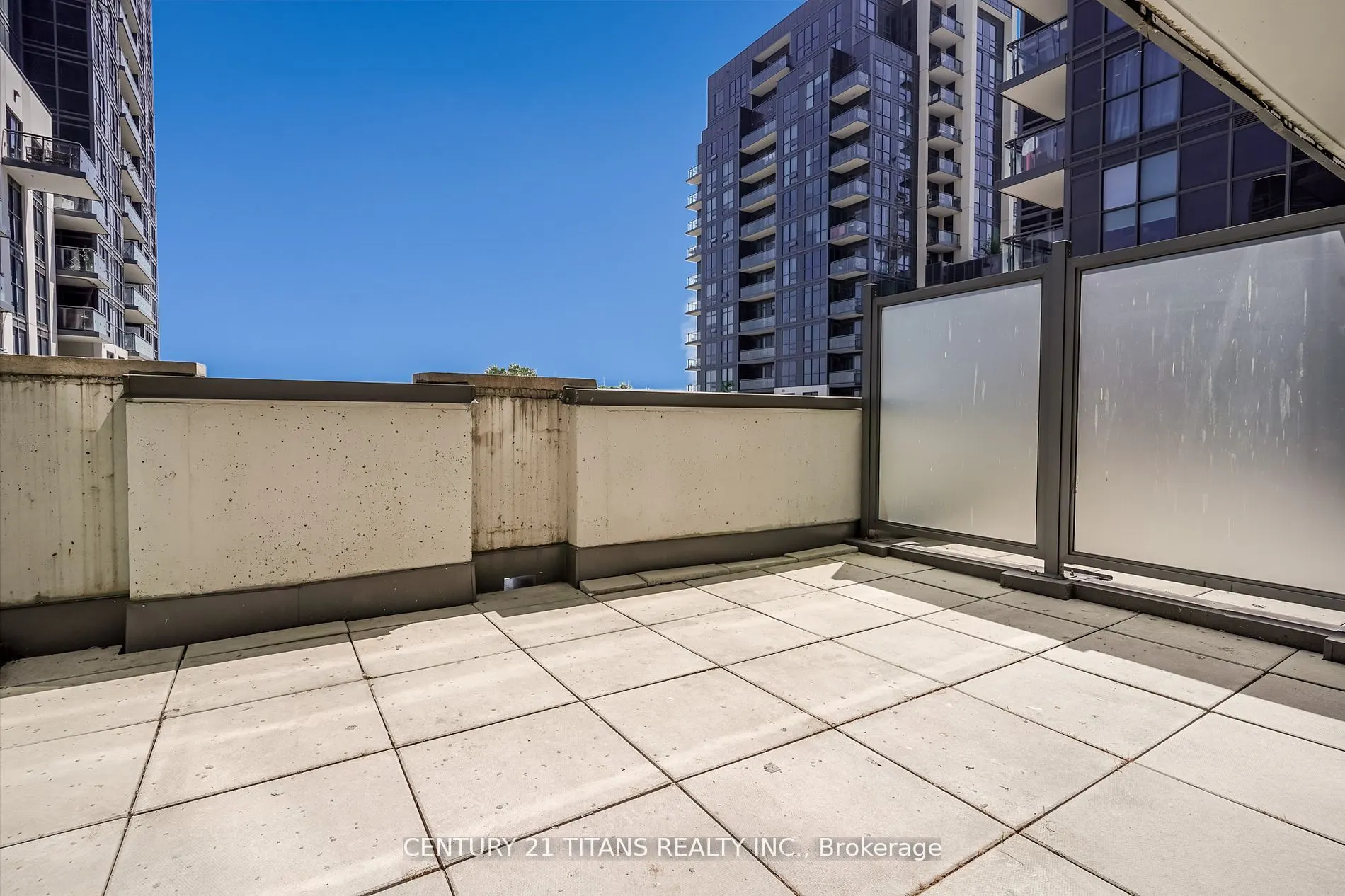 30 Meadowglen Place, #203