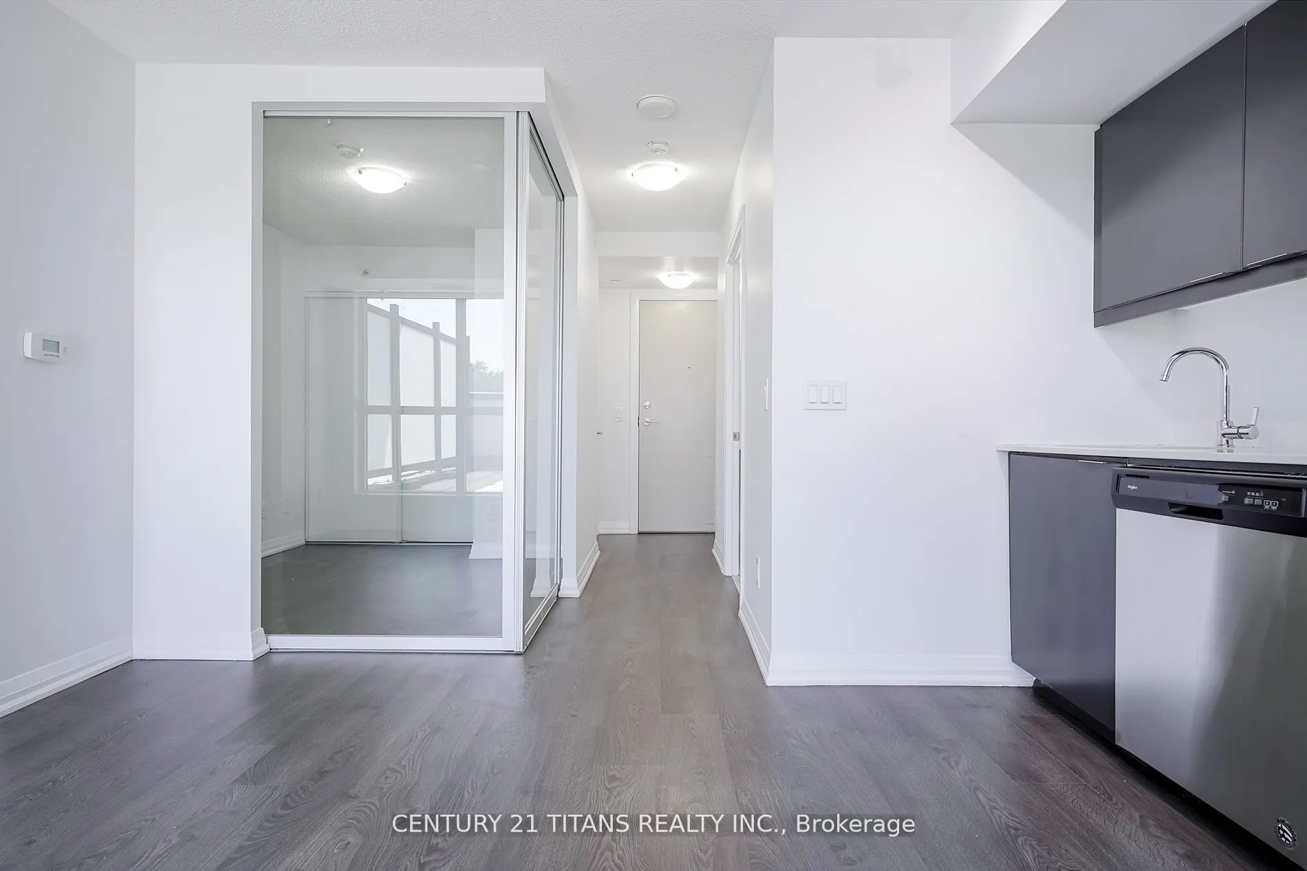 30 Meadowglen Place, #203