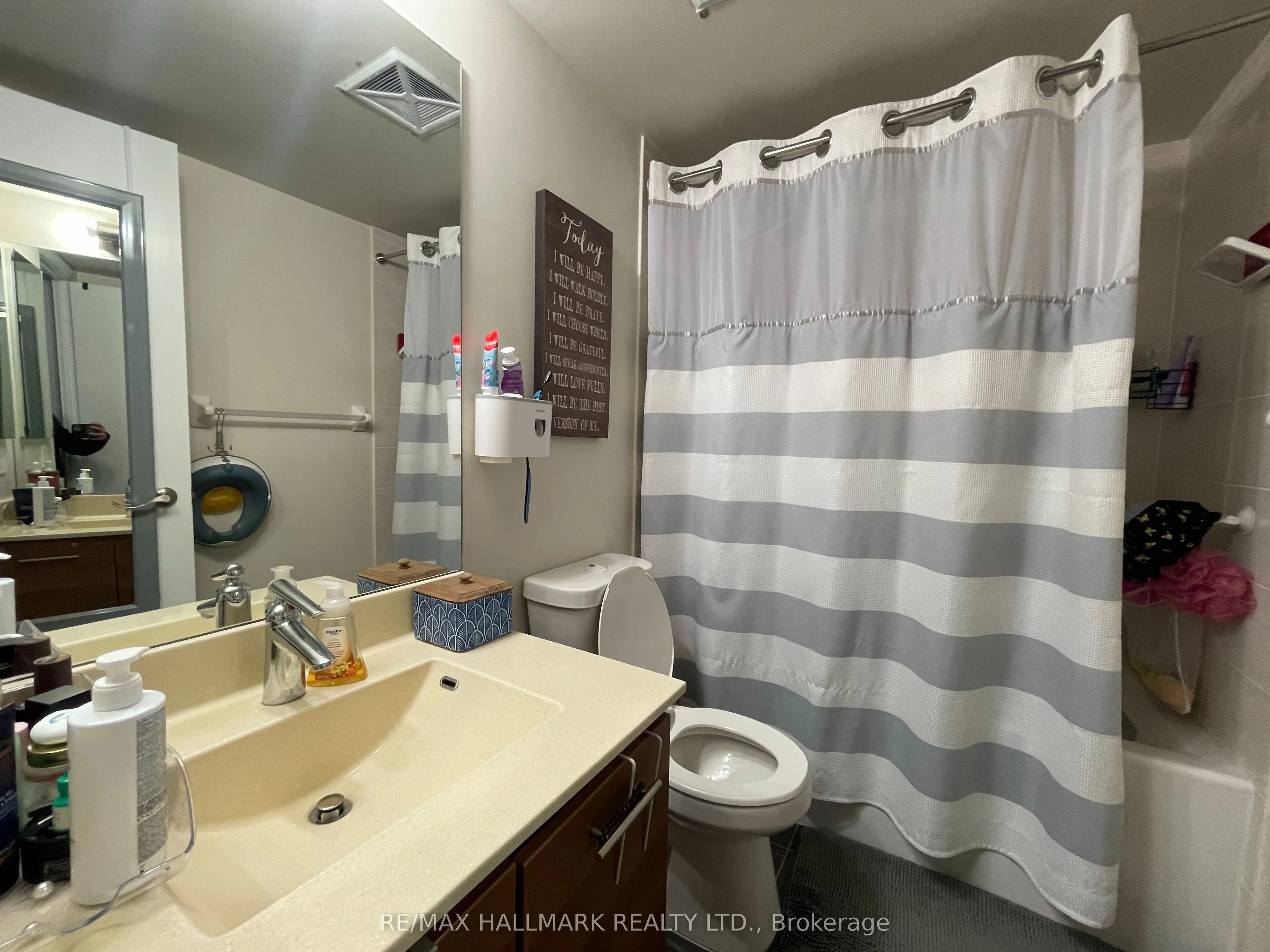 135 Village Green Square, #1018