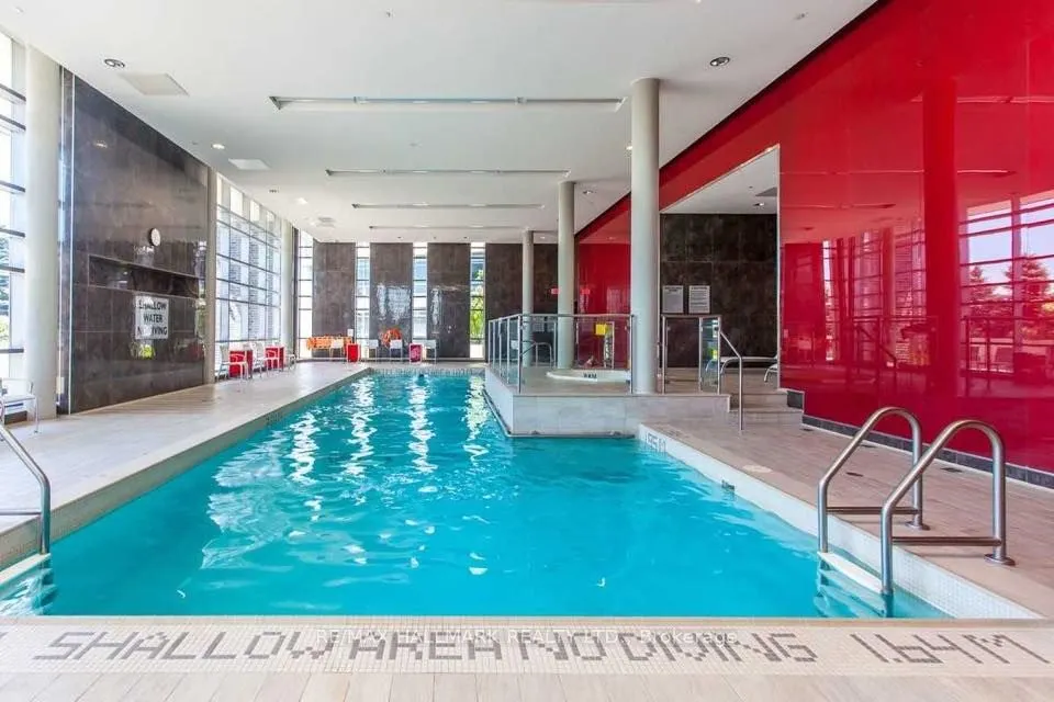 135 Village Green Square, #1018