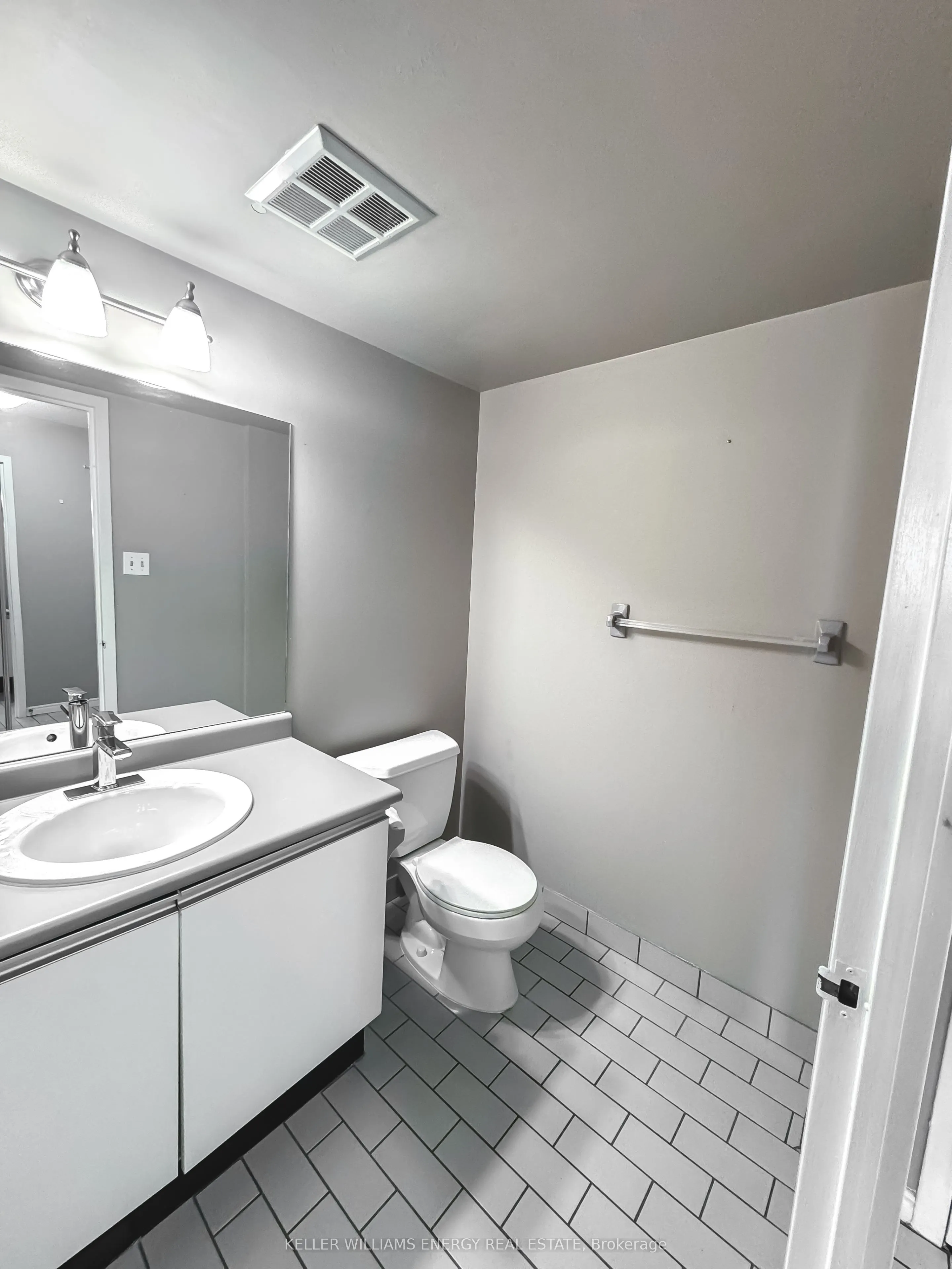 360 Watson Street W, #508