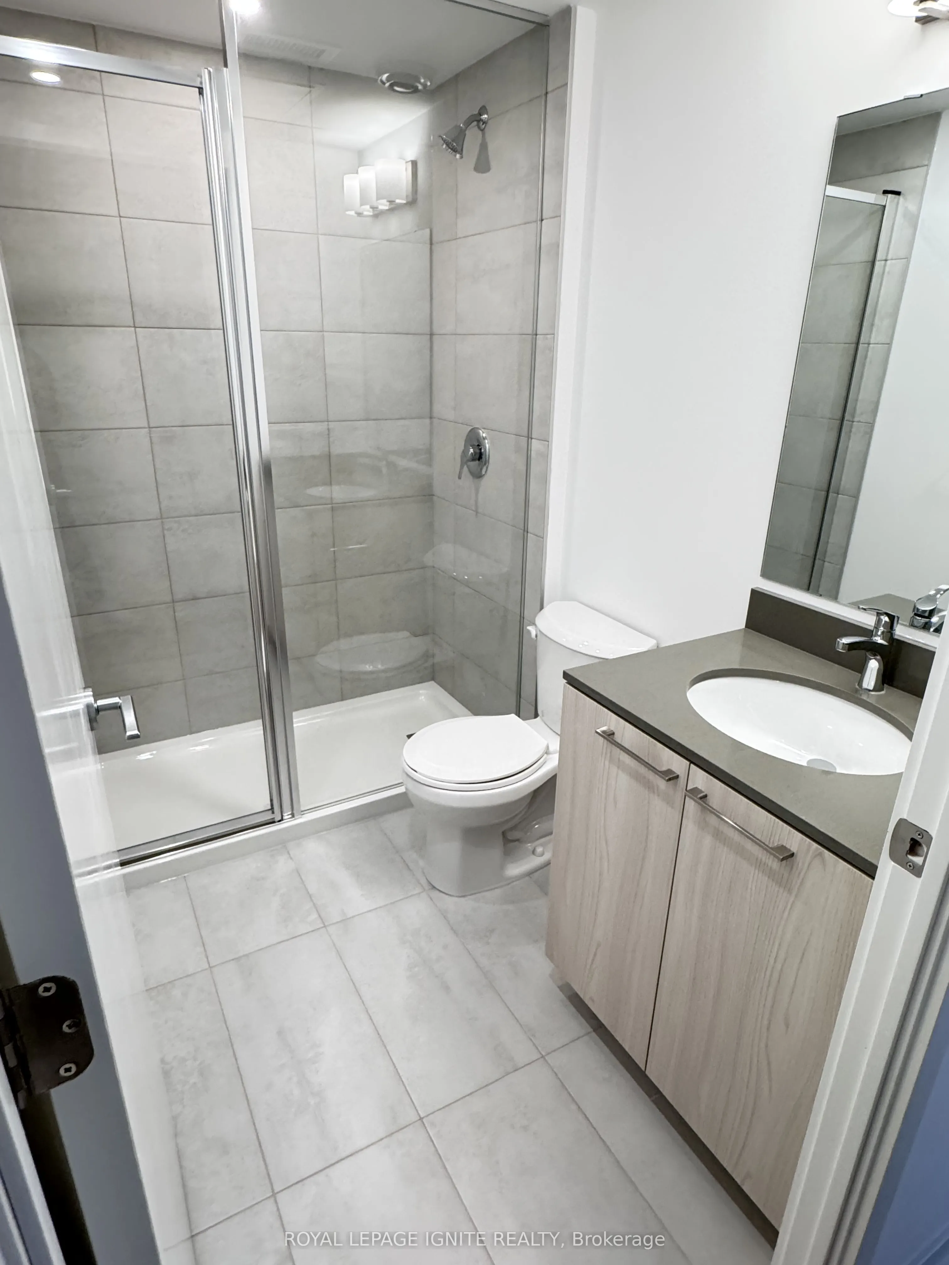 7439 Kingston Road, #204 A