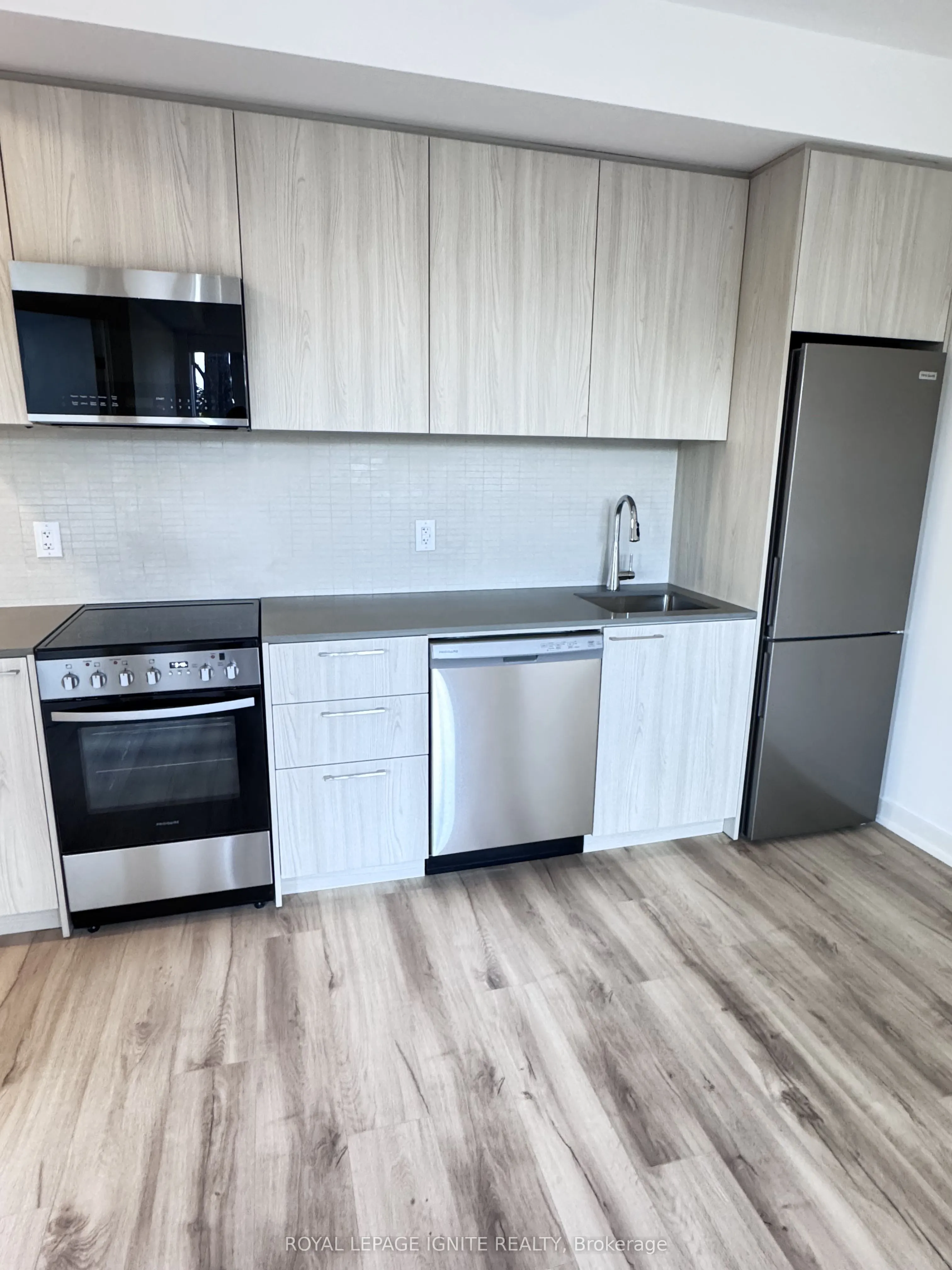 7439 Kingston Road, #204 A