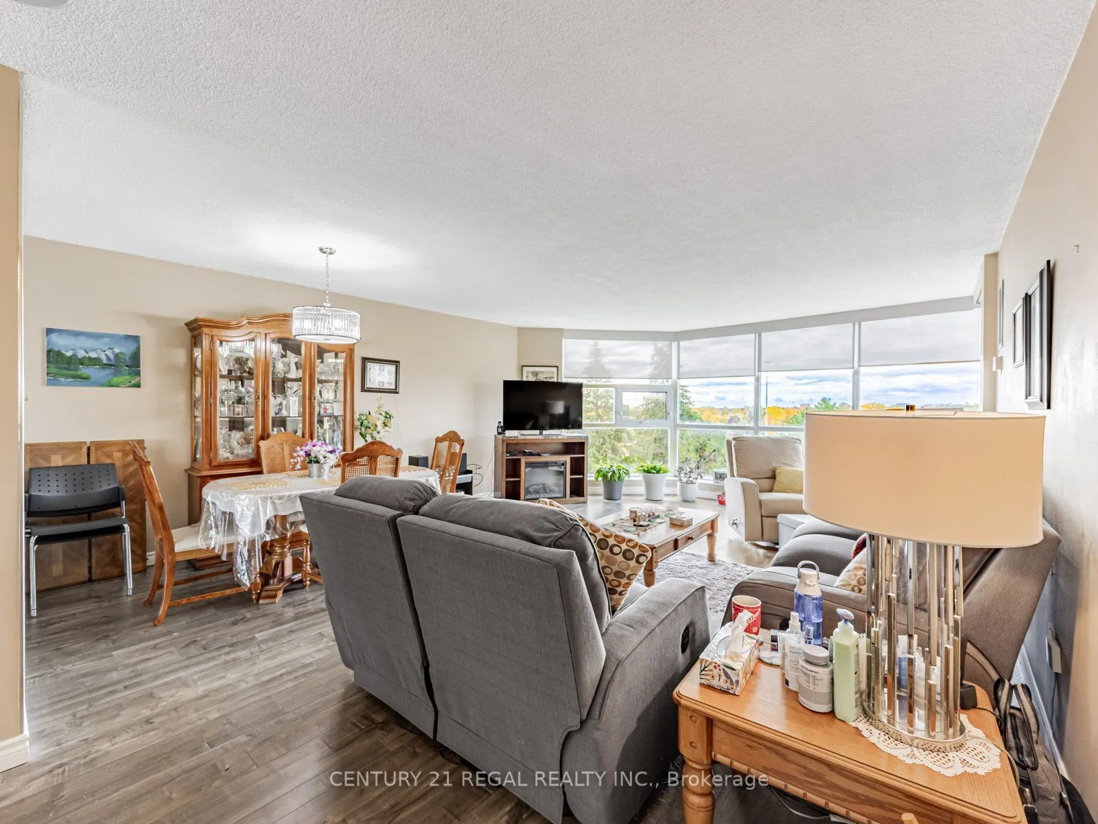 20 Dean Park Road, #601