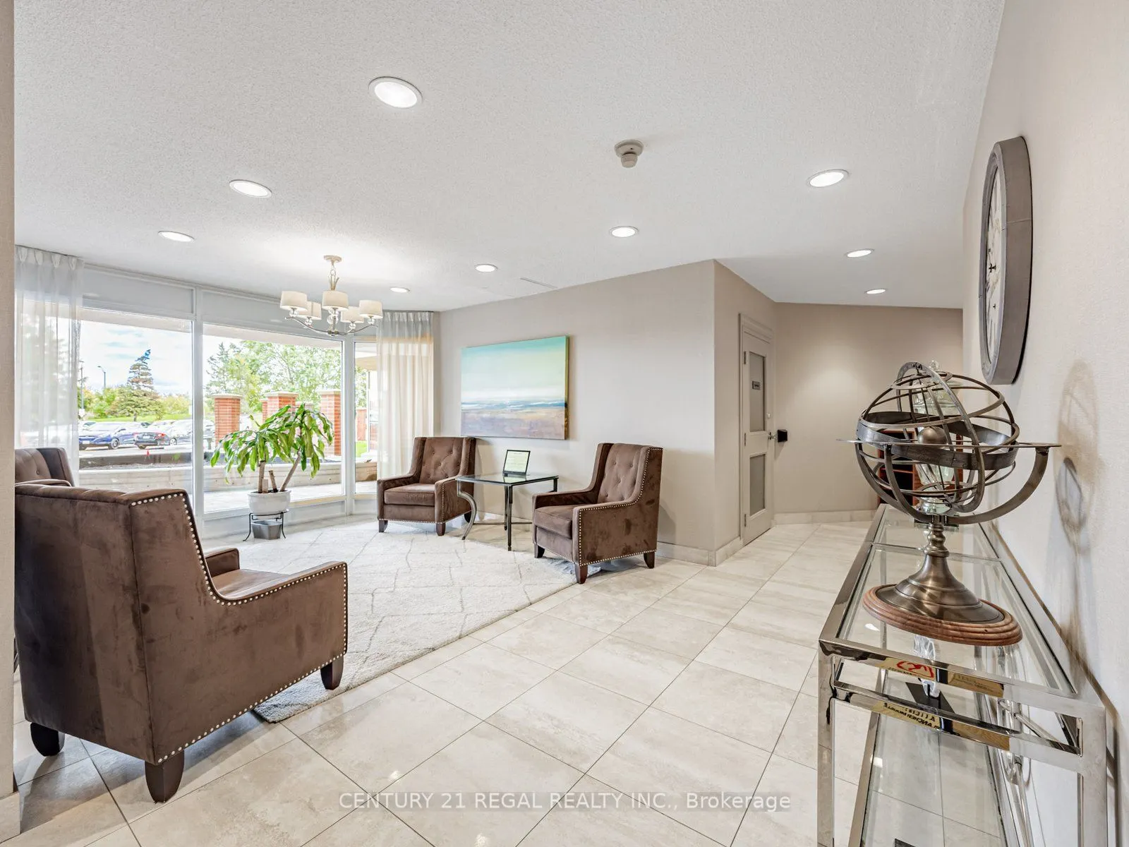 20 Dean Park Road, #601