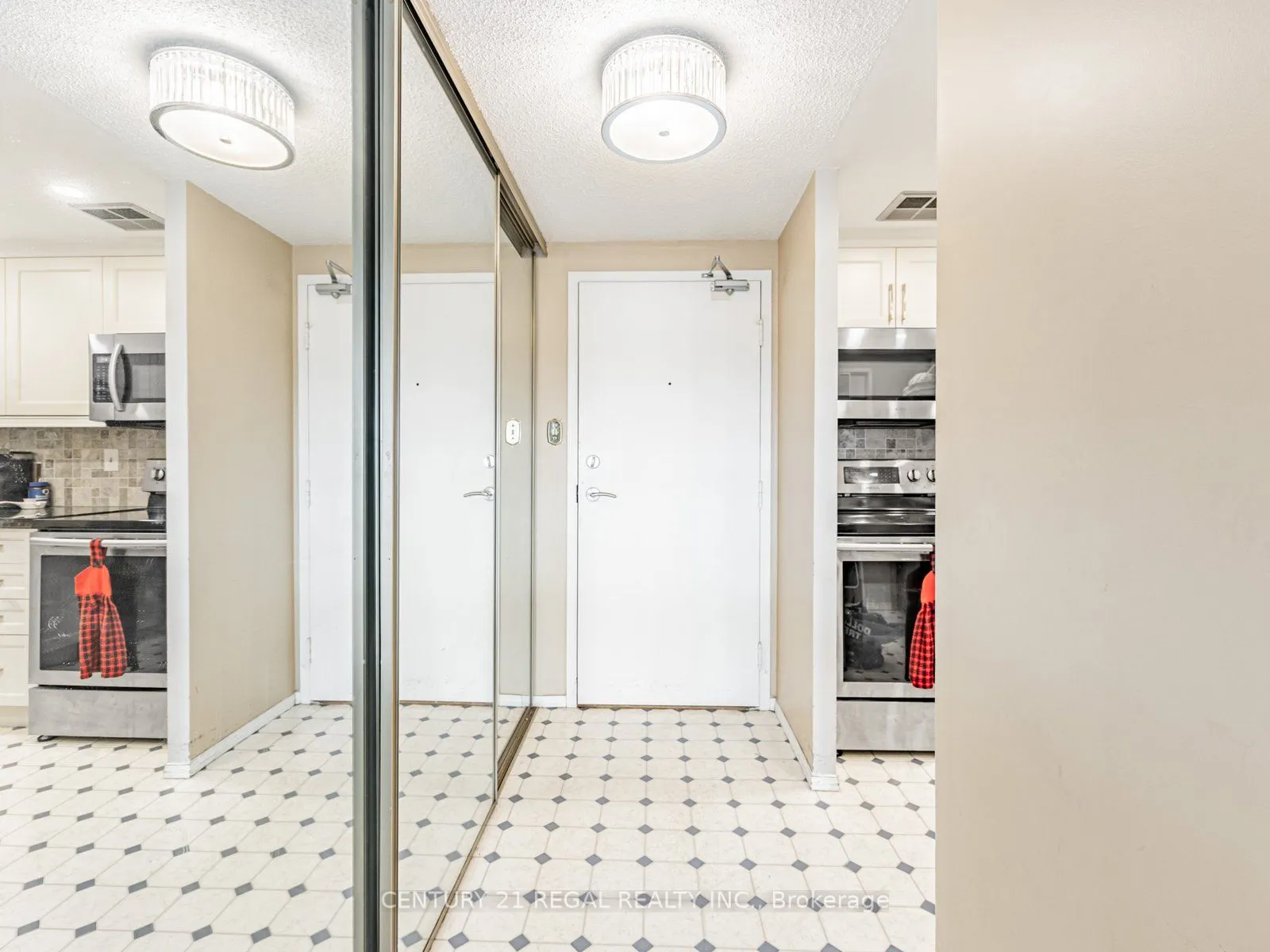 20 Dean Park Road, #601