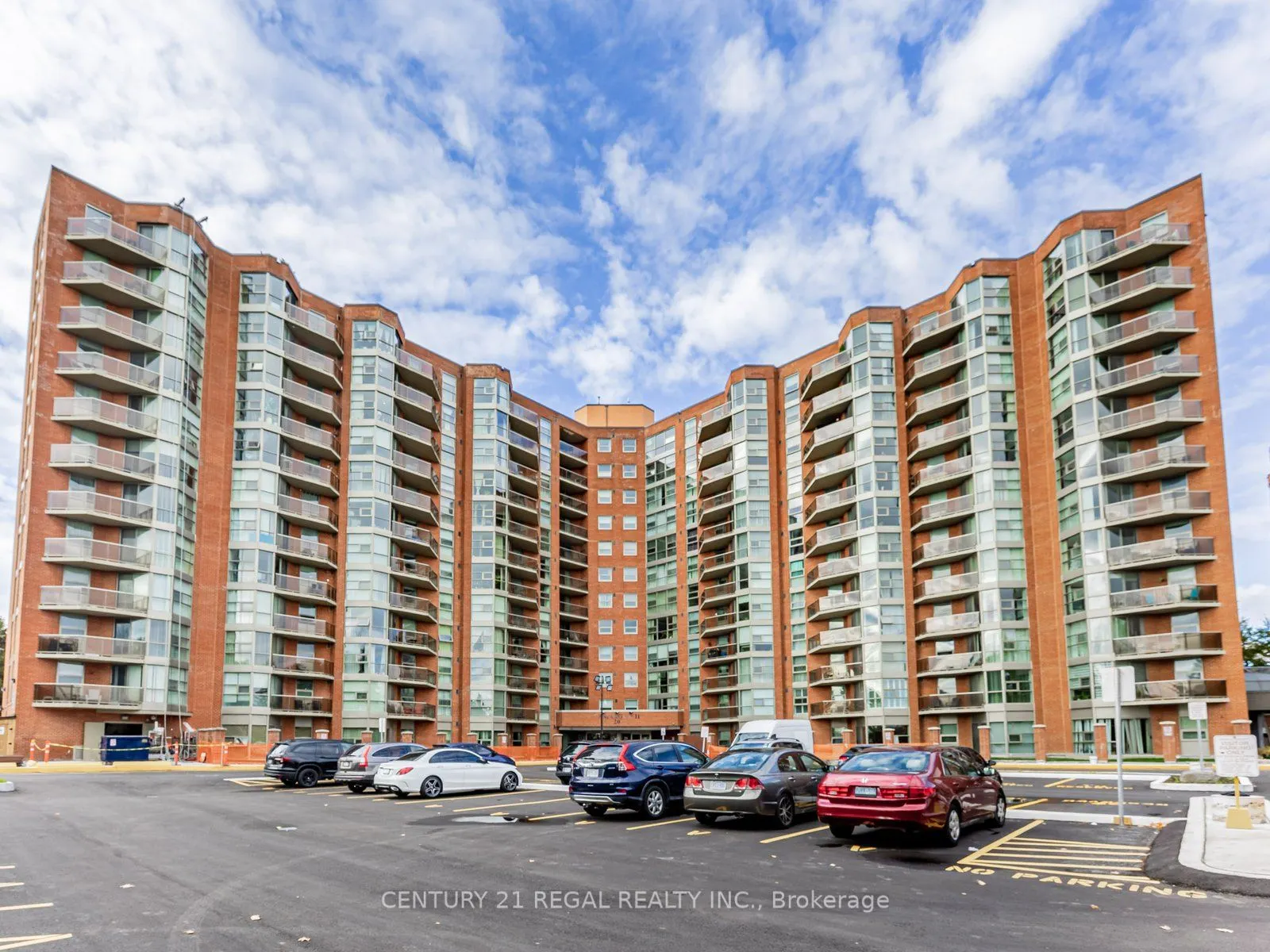 20 Dean Park Road, #601