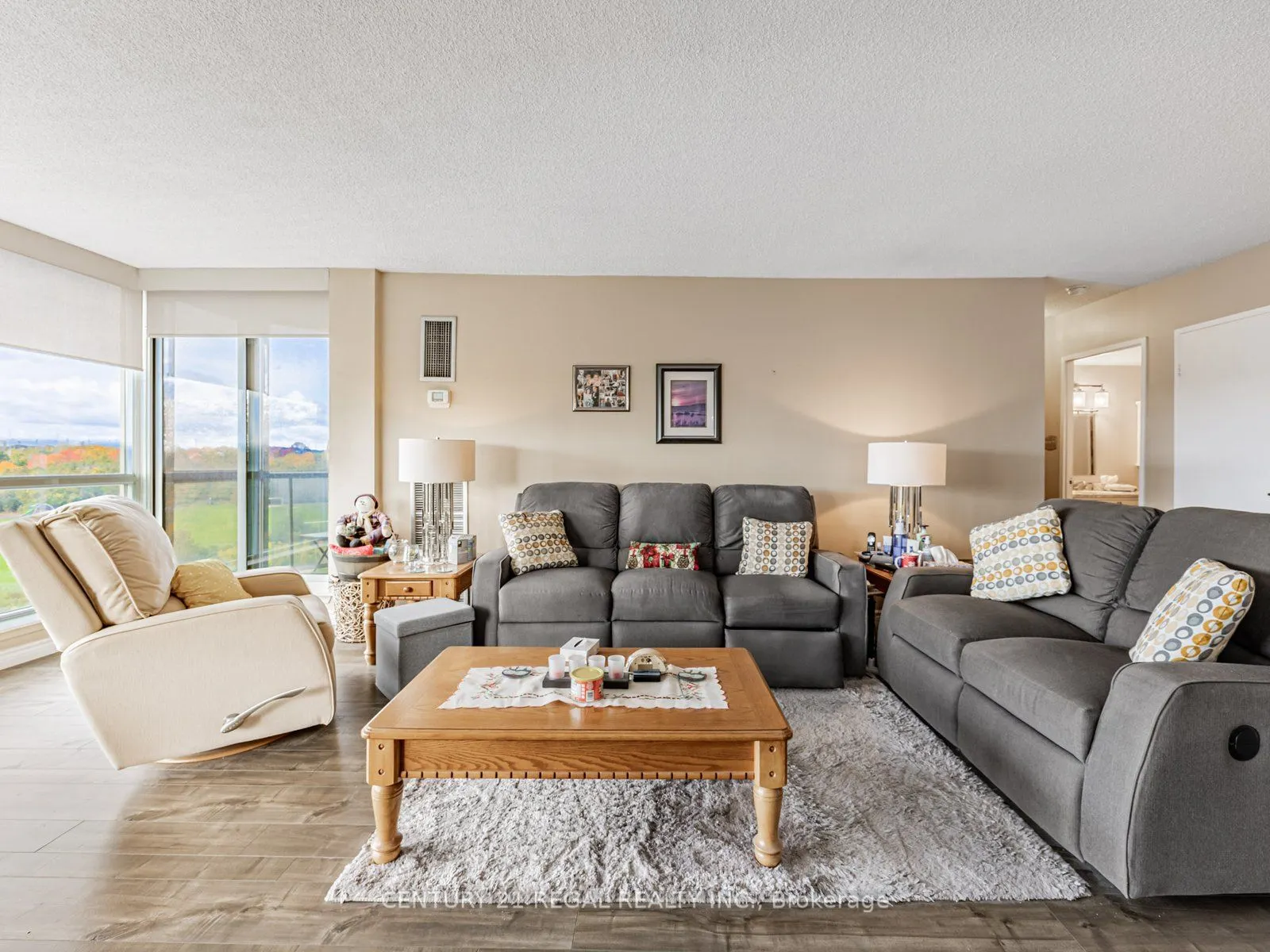 20 Dean Park Road, #601