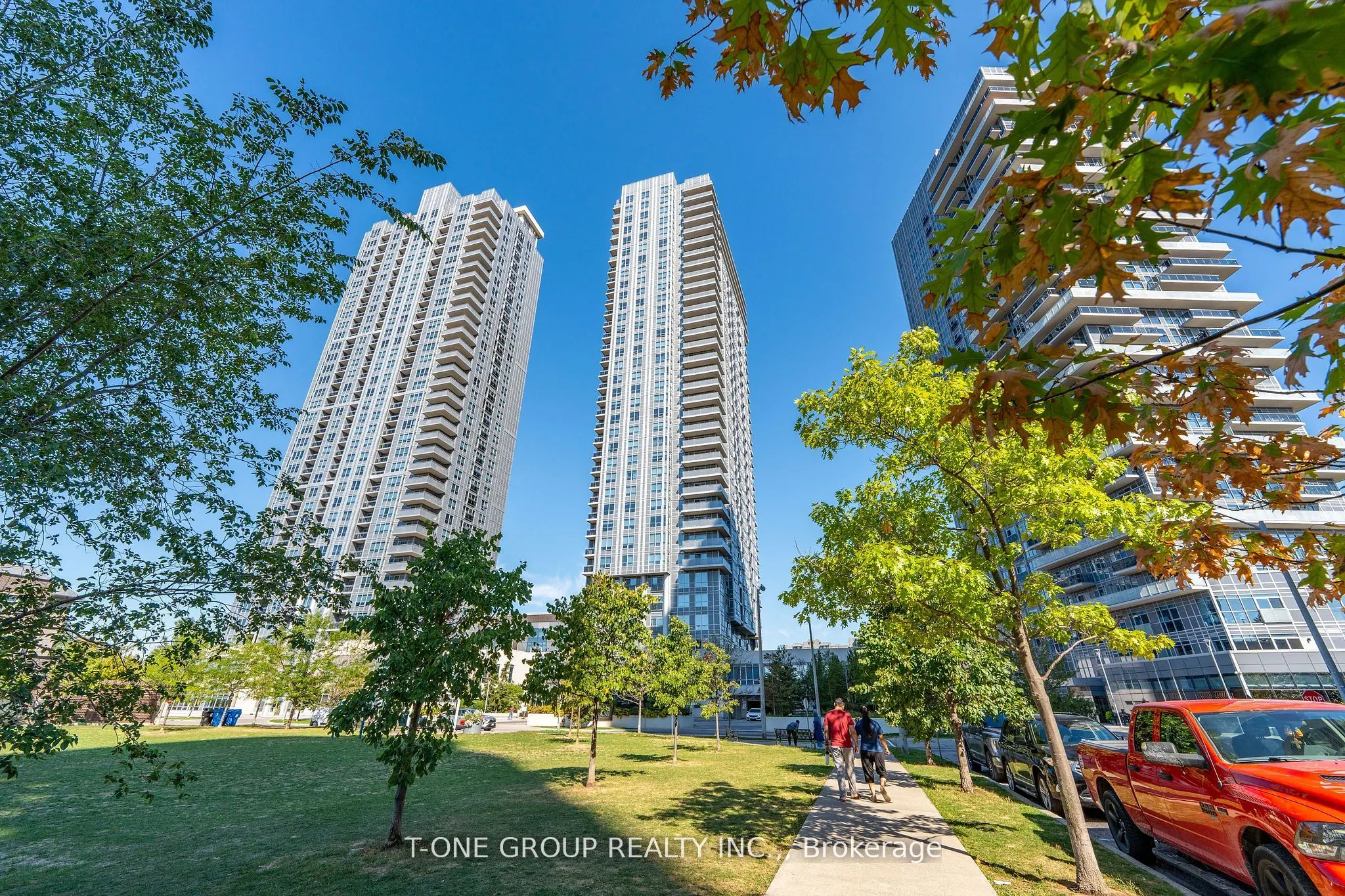 255 Village Green Square, #1003