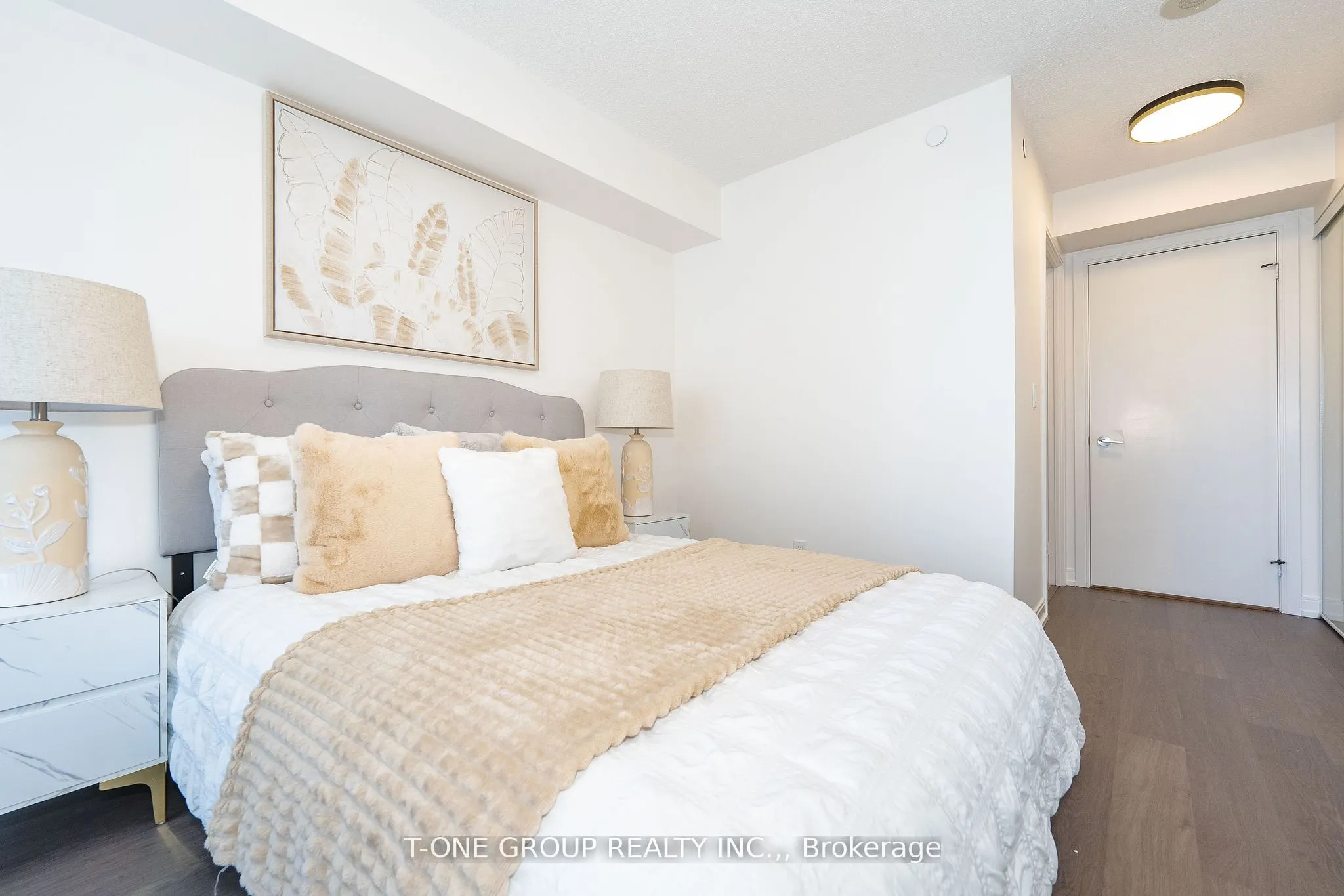 255 Village Green Square, #1003