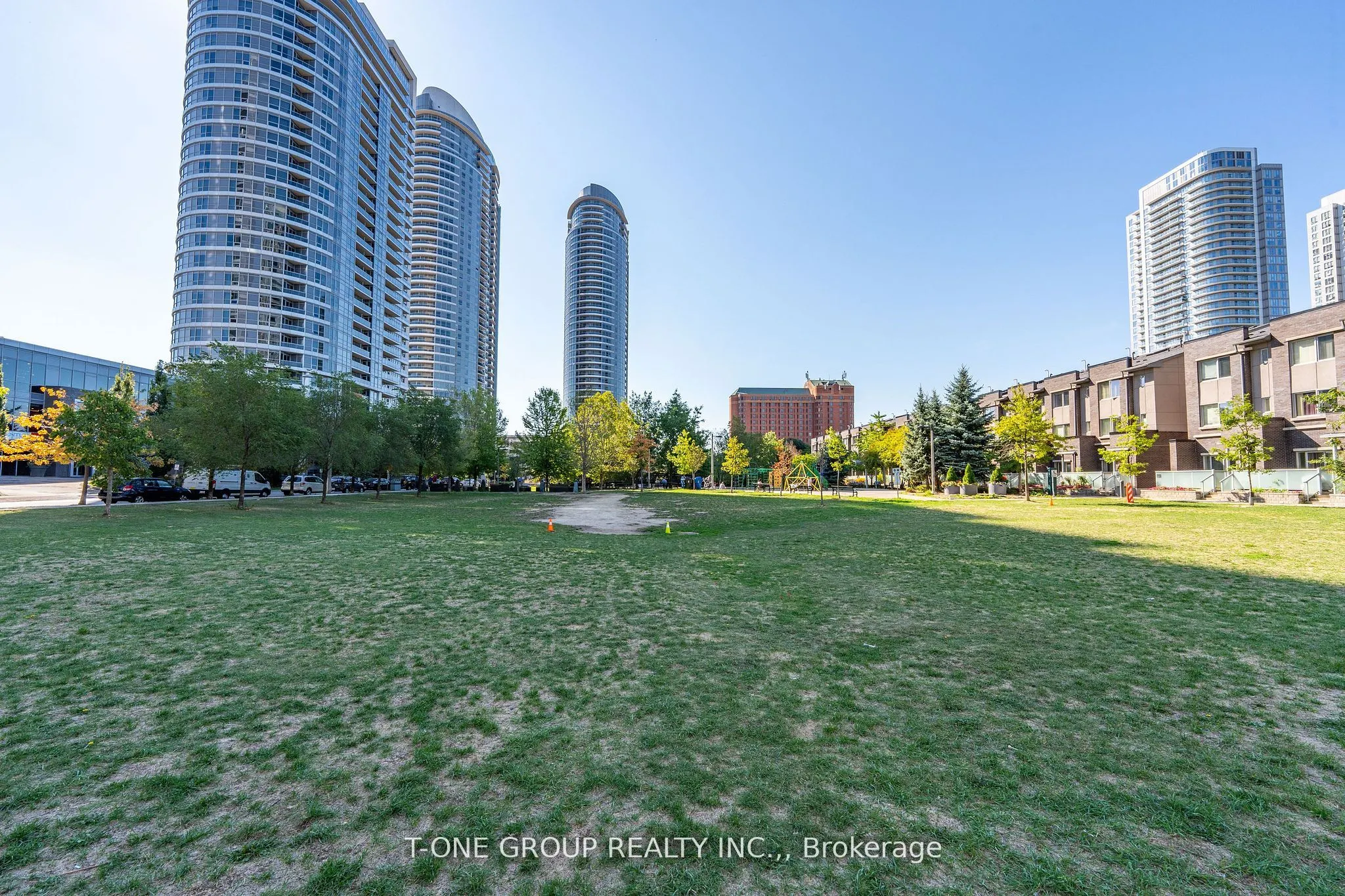 255 Village Green Square, #1003