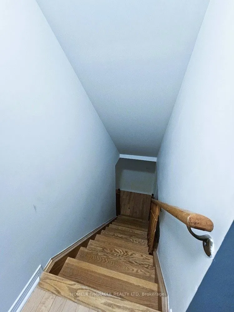 20 Etienne Street, #Main