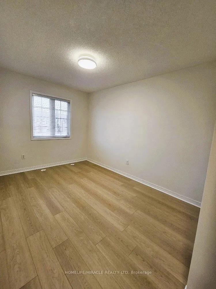 20 Etienne Street, #Main