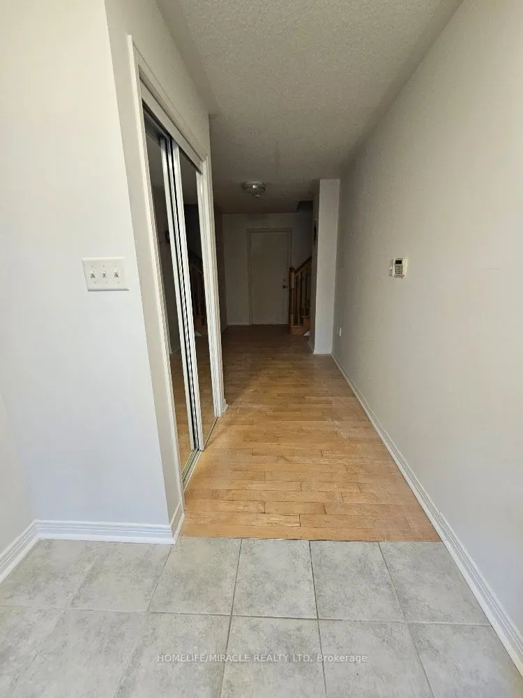 20 Etienne Street, #Main