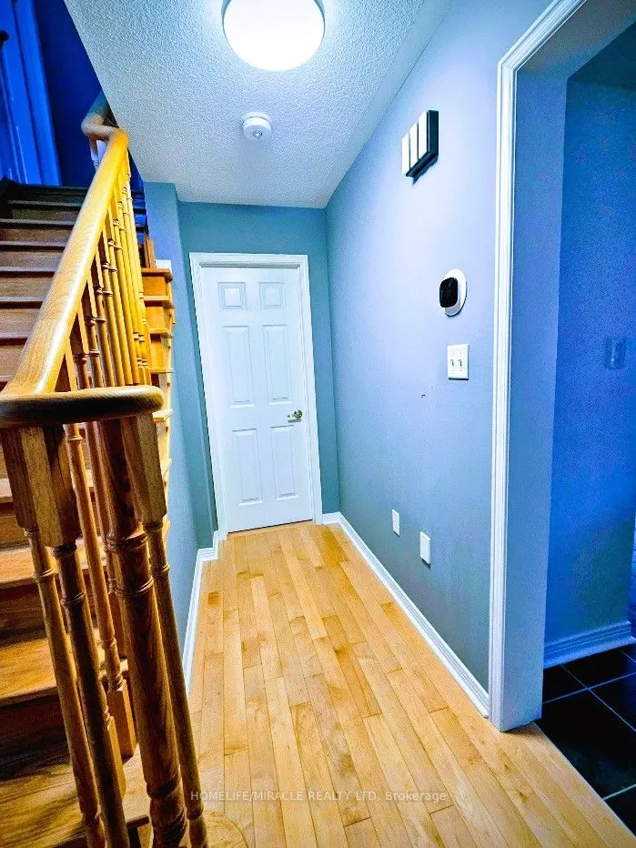 20 Etienne Street, #Main