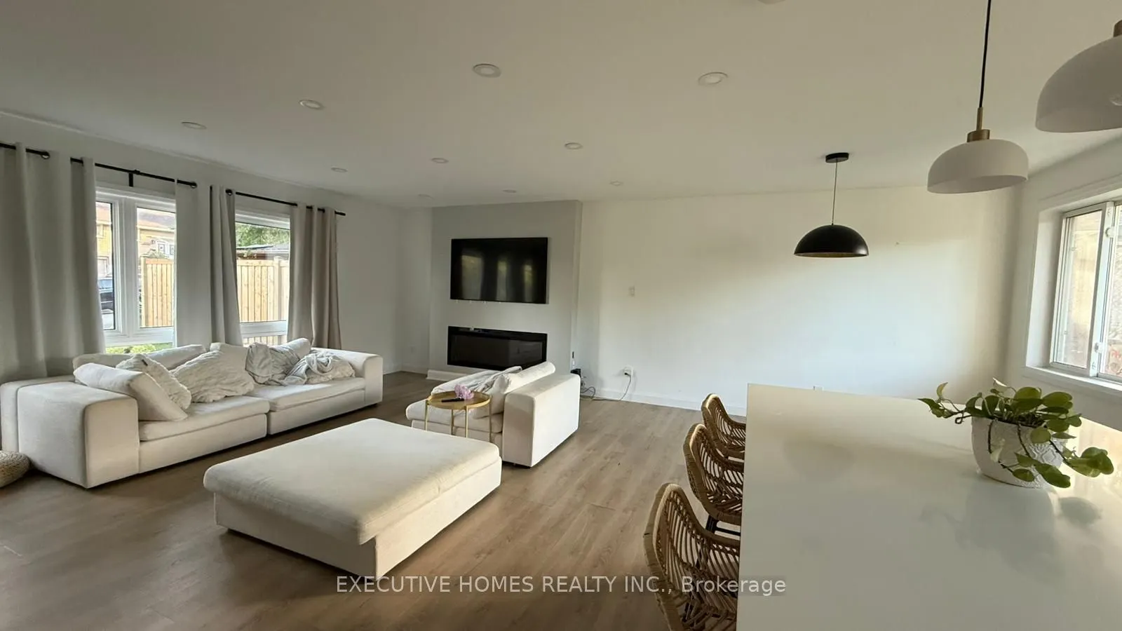 1045 Beaufort Avenue