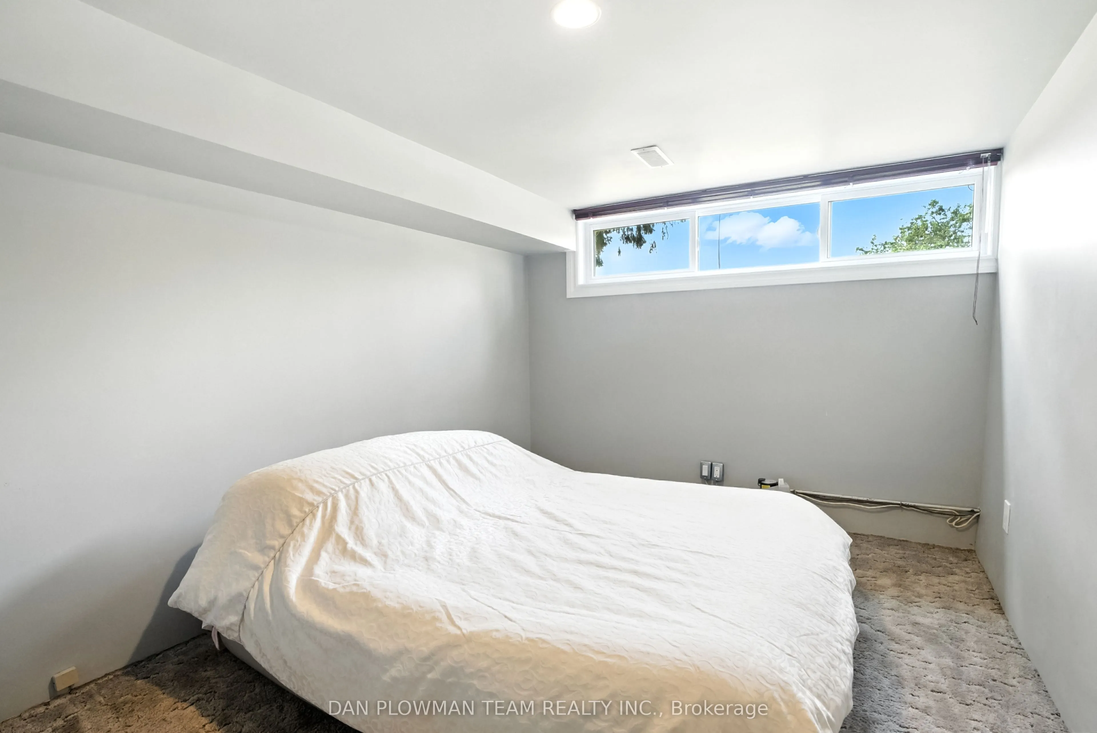 1001 Wardman Crescent