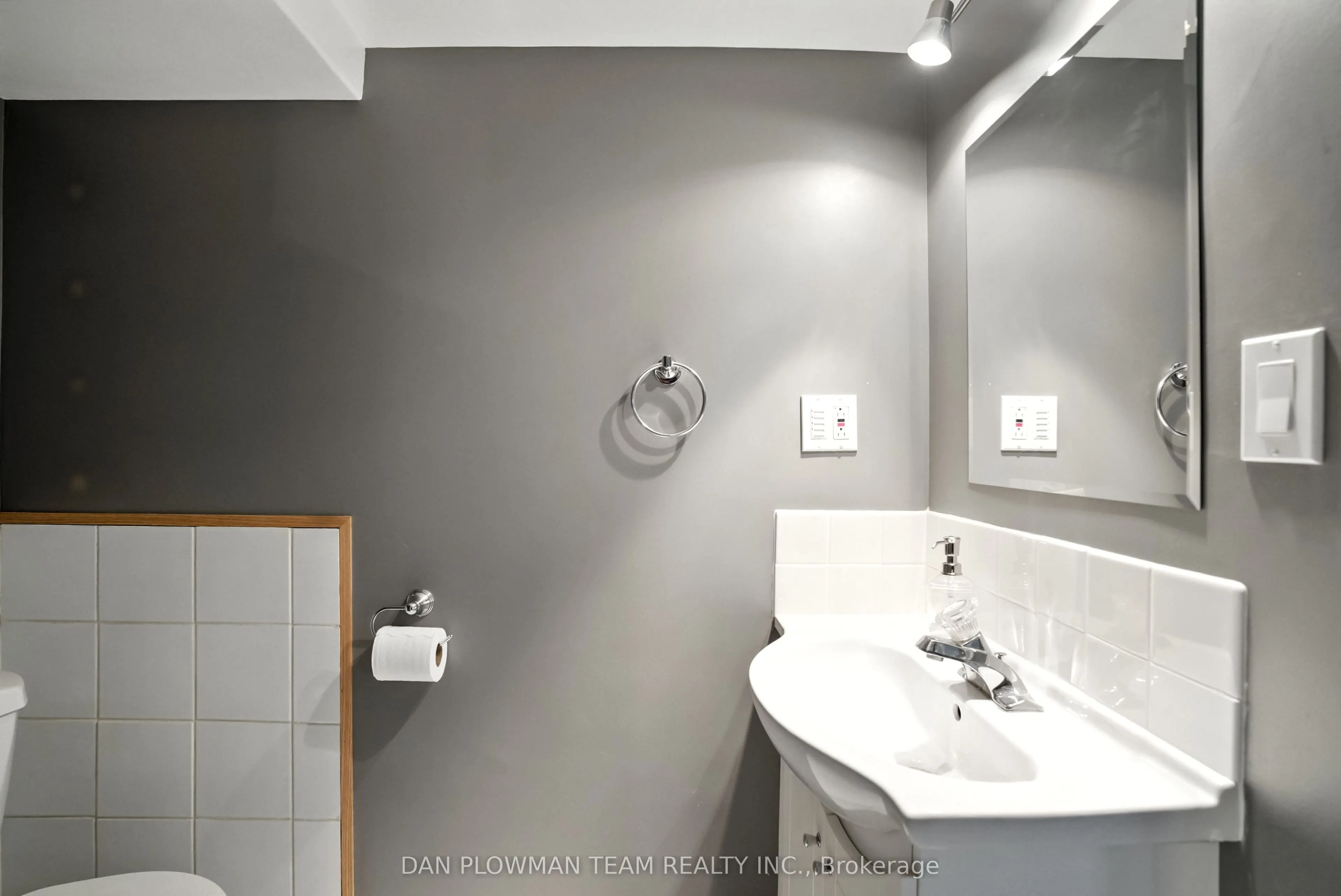 1001 Wardman Crescent