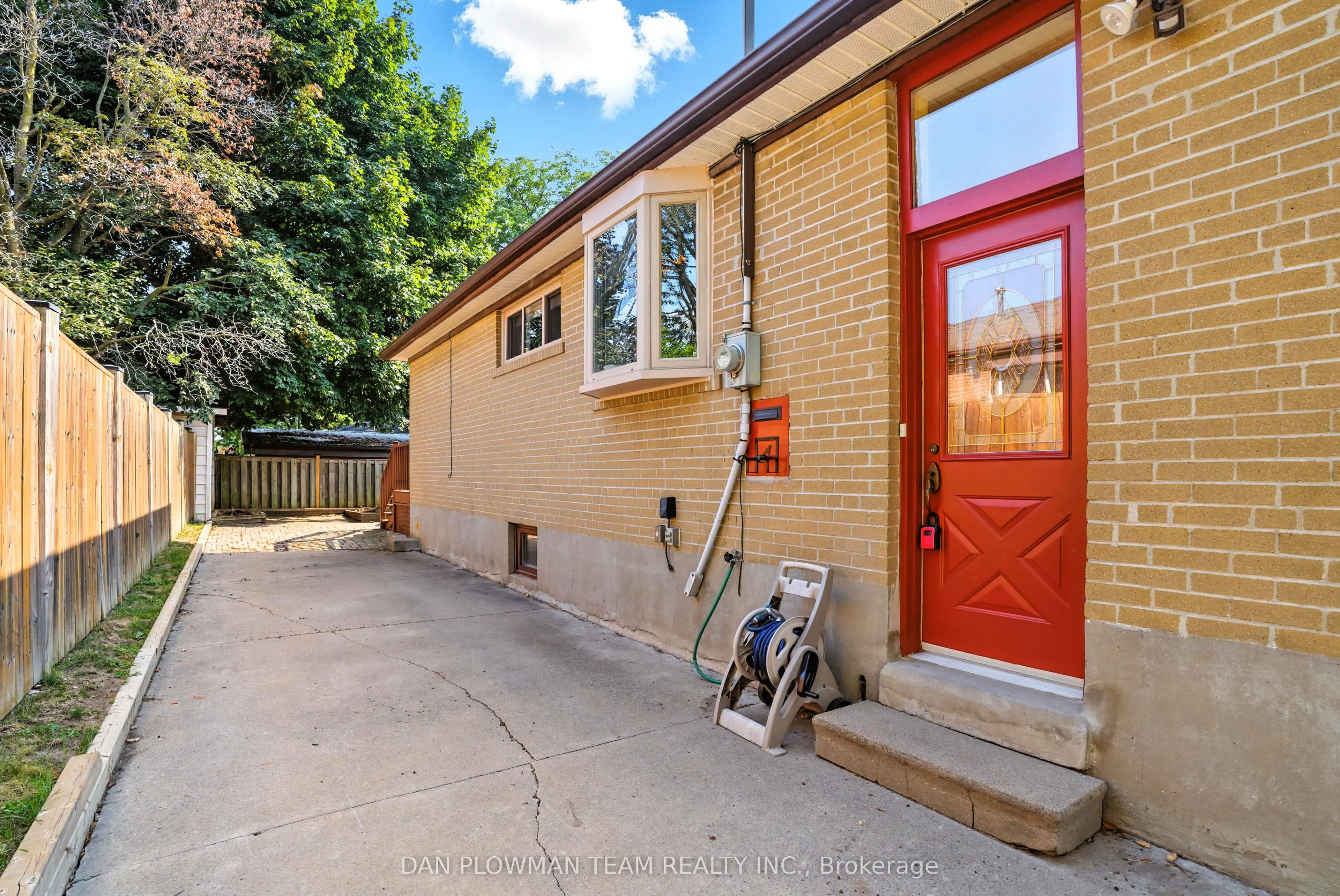 1001 Wardman Crescent