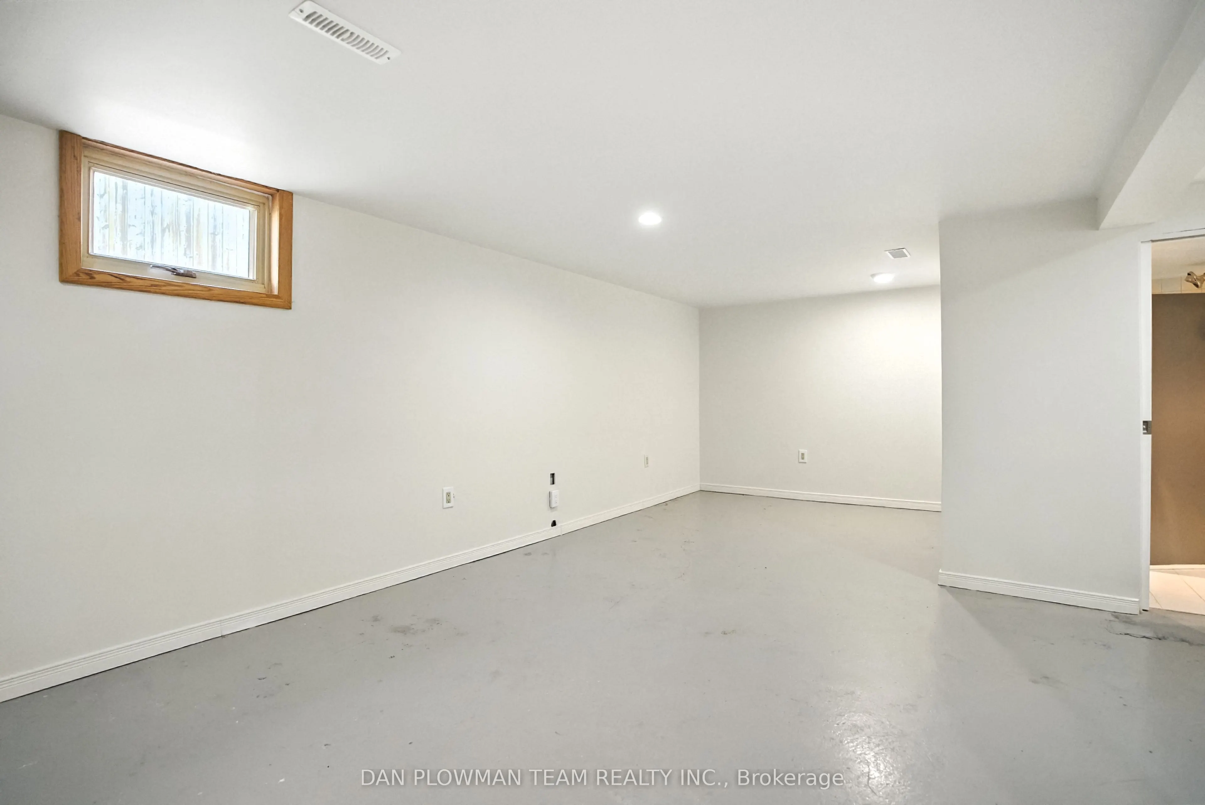 1001 Wardman Crescent