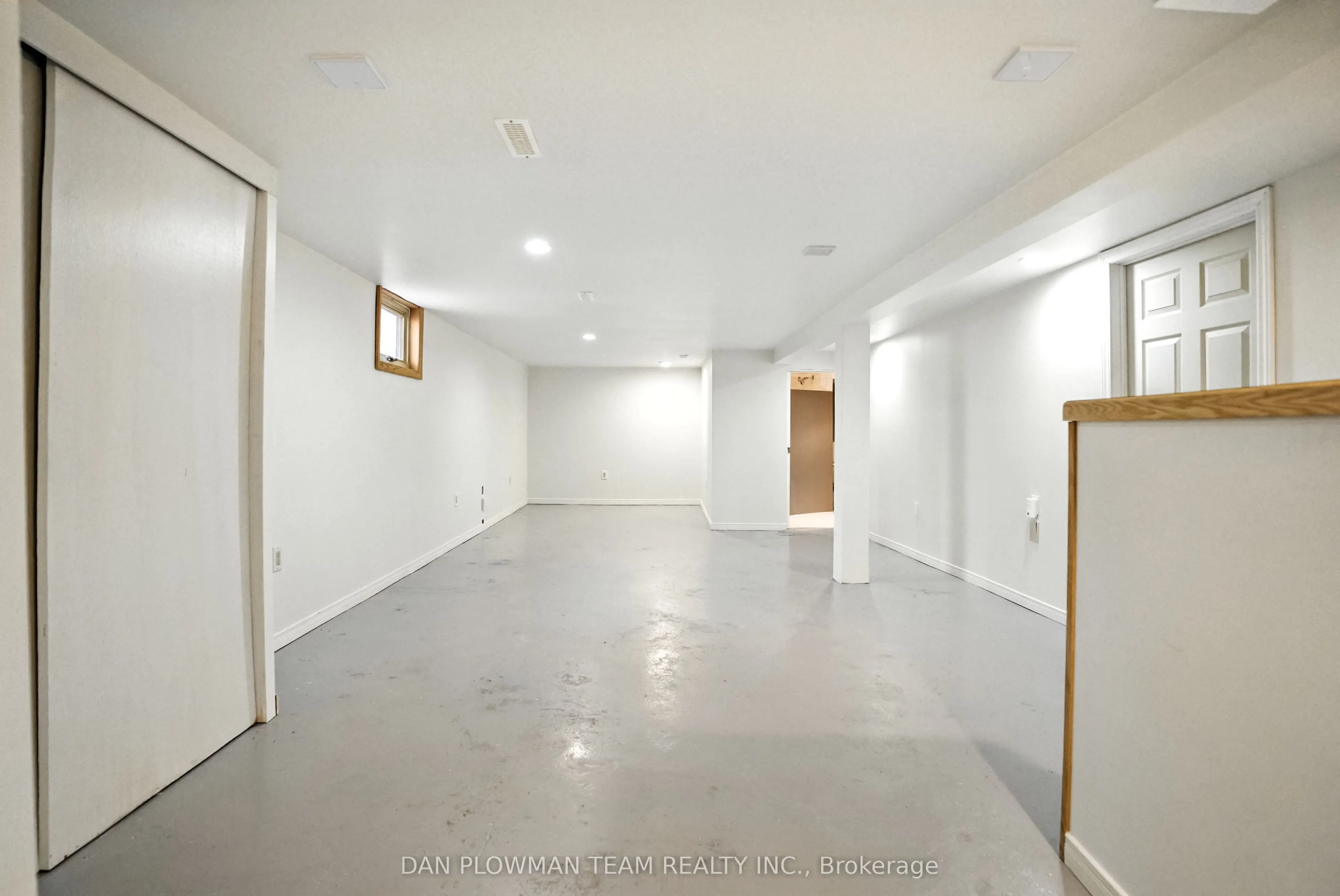 1001 Wardman Crescent