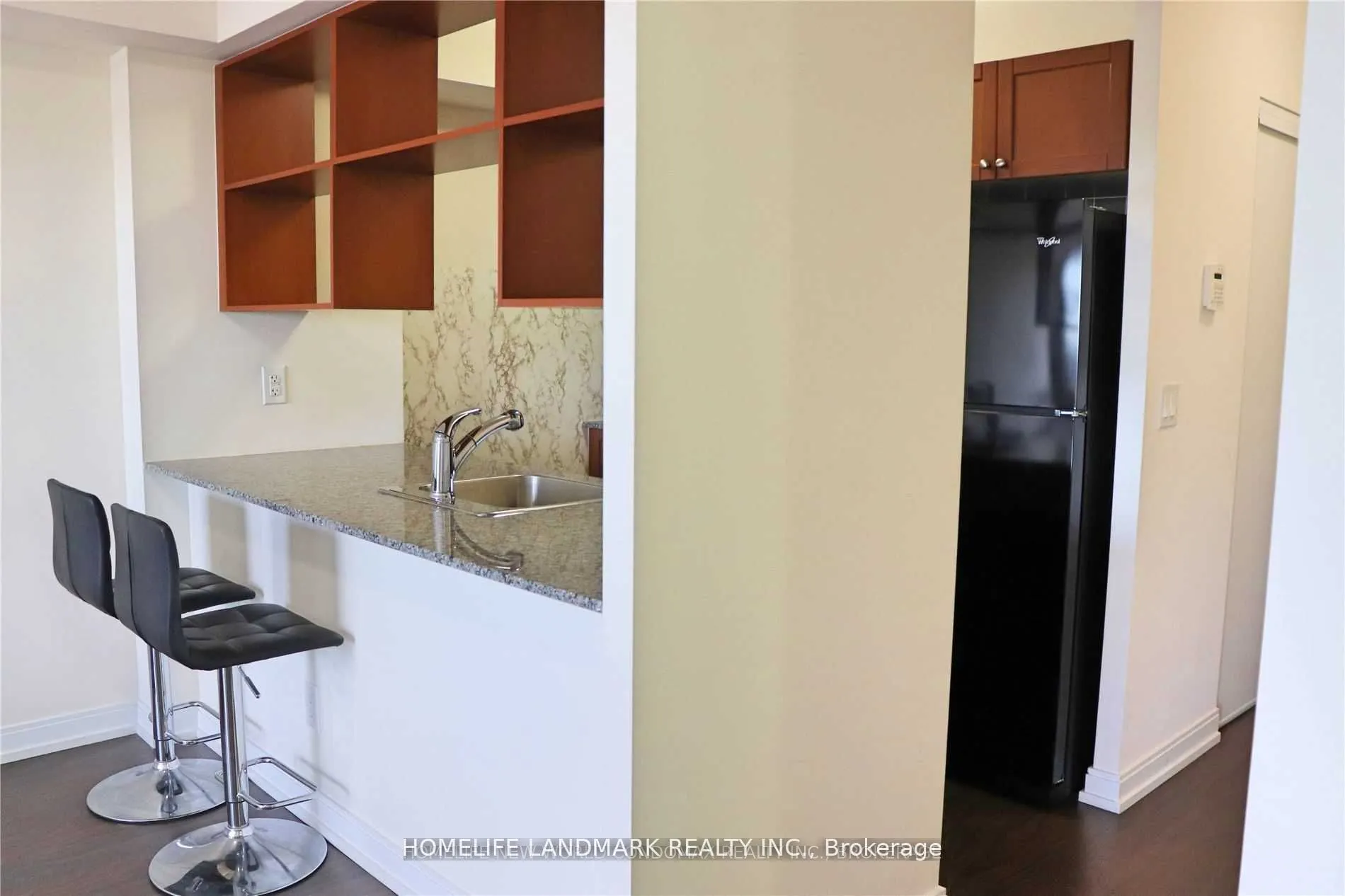 181 Village Green Square, #811