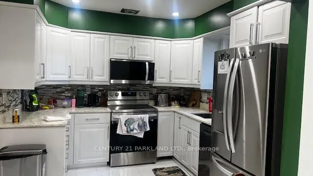 8 Kingsmere Crescent