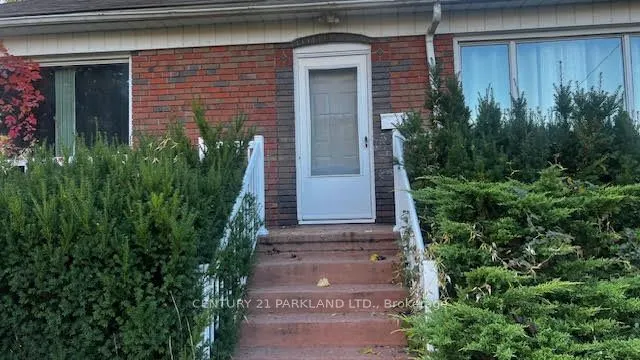 8 Kingsmere Crescent