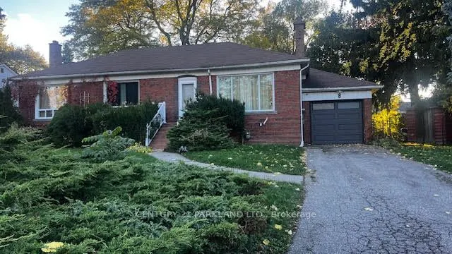 8 Kingsmere Crescent