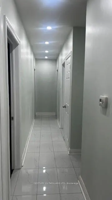 8 Kingsmere Crescent