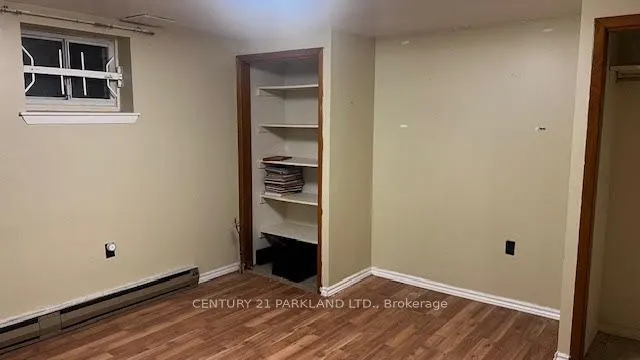 8 Kingsmere Crescent