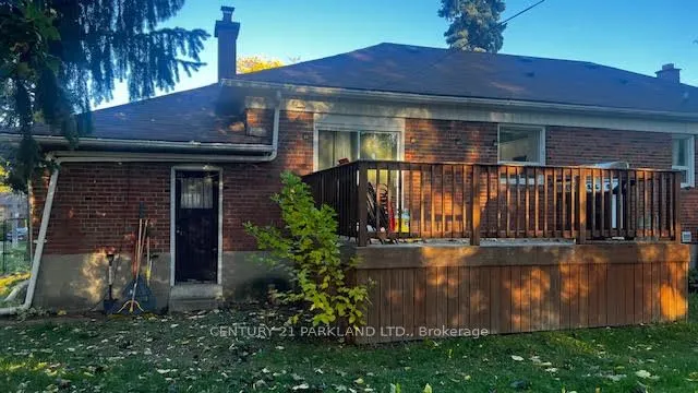 8 Kingsmere Crescent