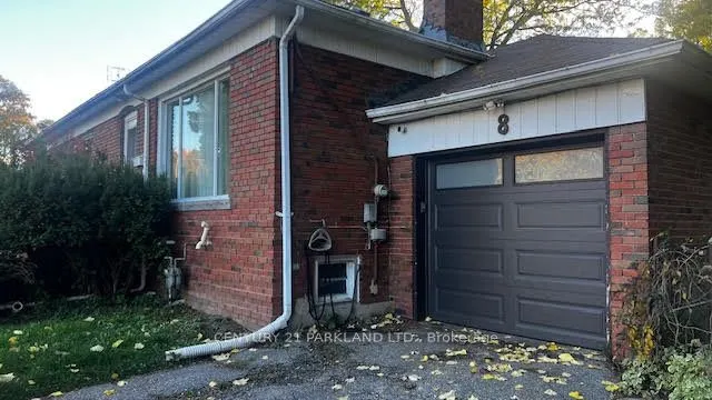 8 Kingsmere Crescent