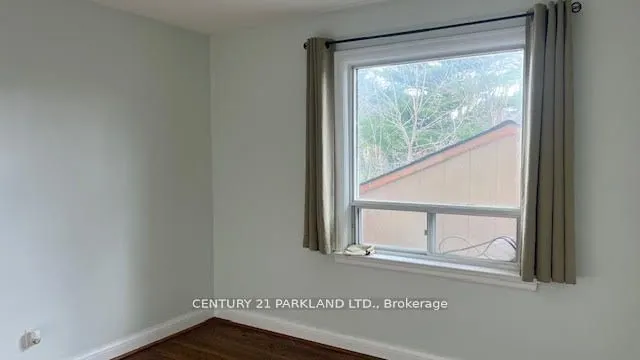 8 Kingsmere Crescent