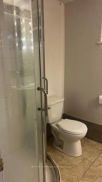 8 Kingsmere Crescent