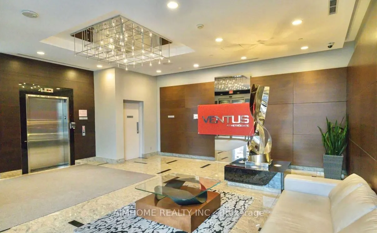 181 Village Green Square, #1512