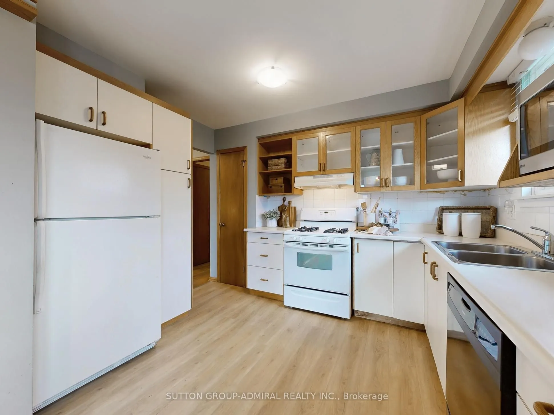 680 Adelaide Avenue E