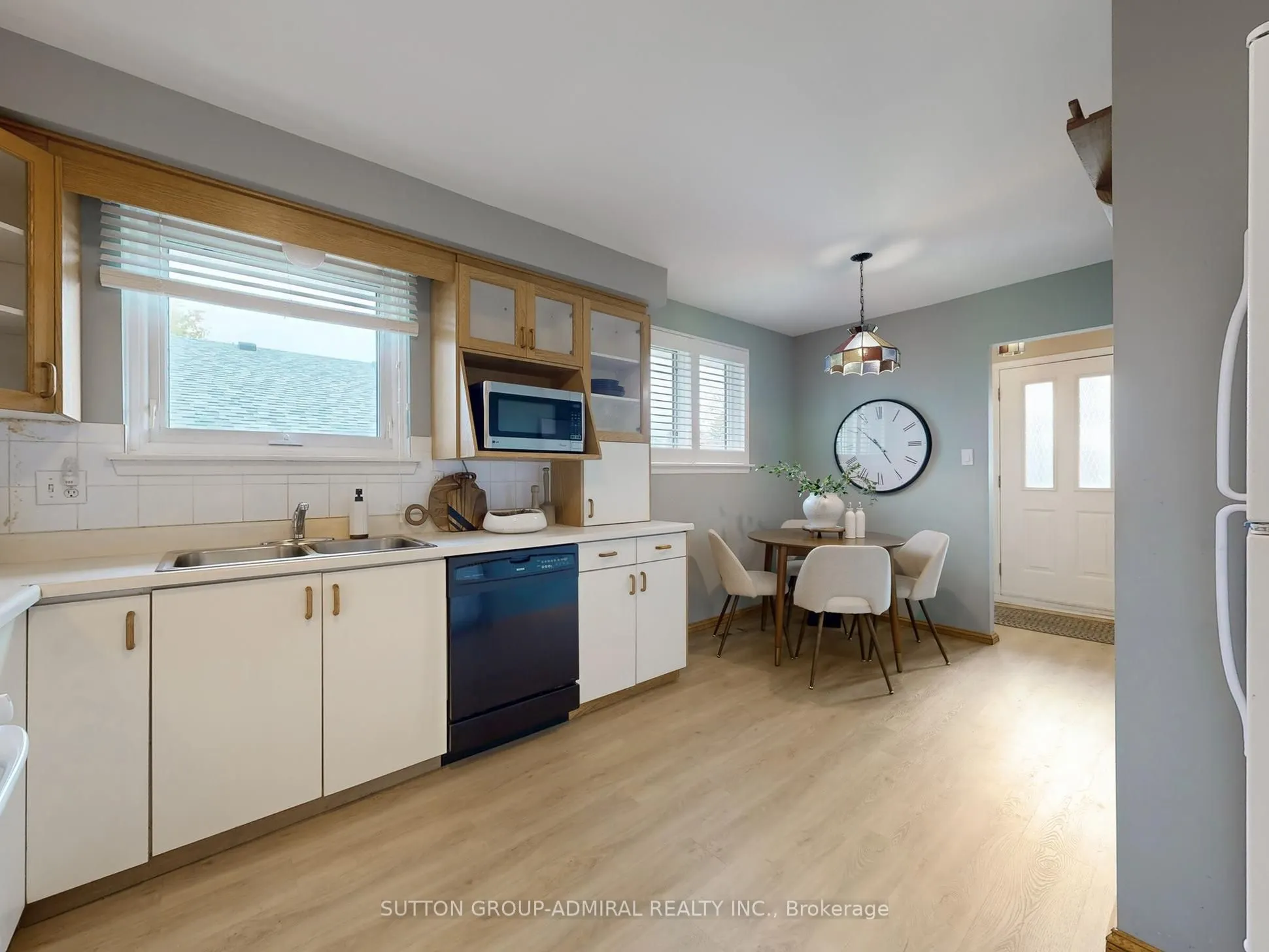 680 Adelaide Avenue E