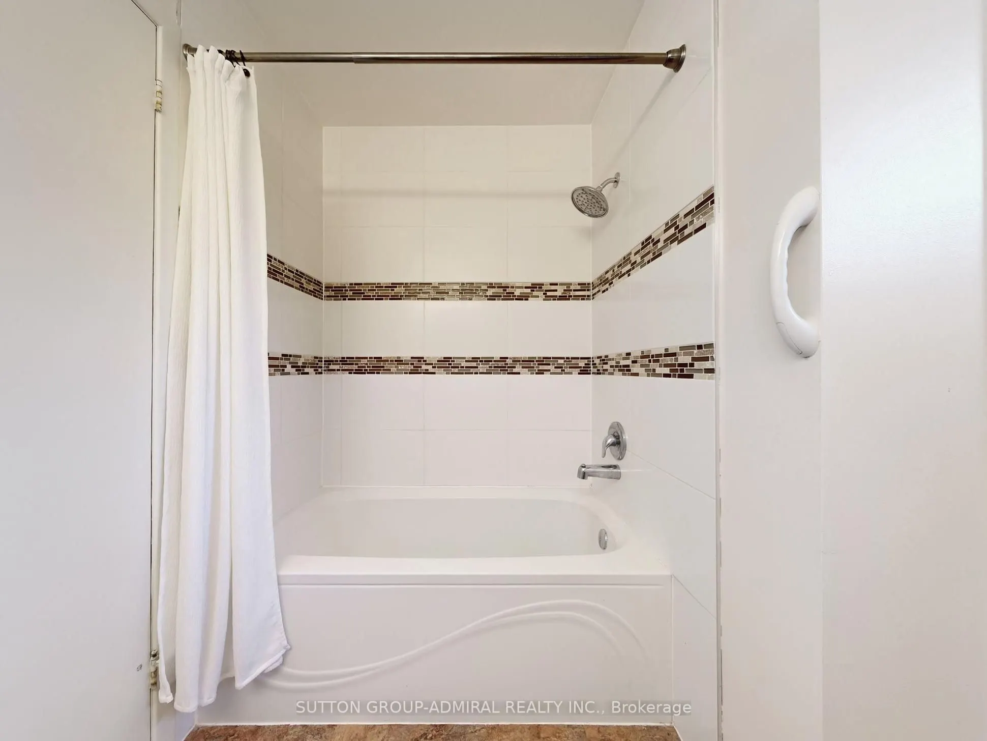 680 Adelaide Avenue E