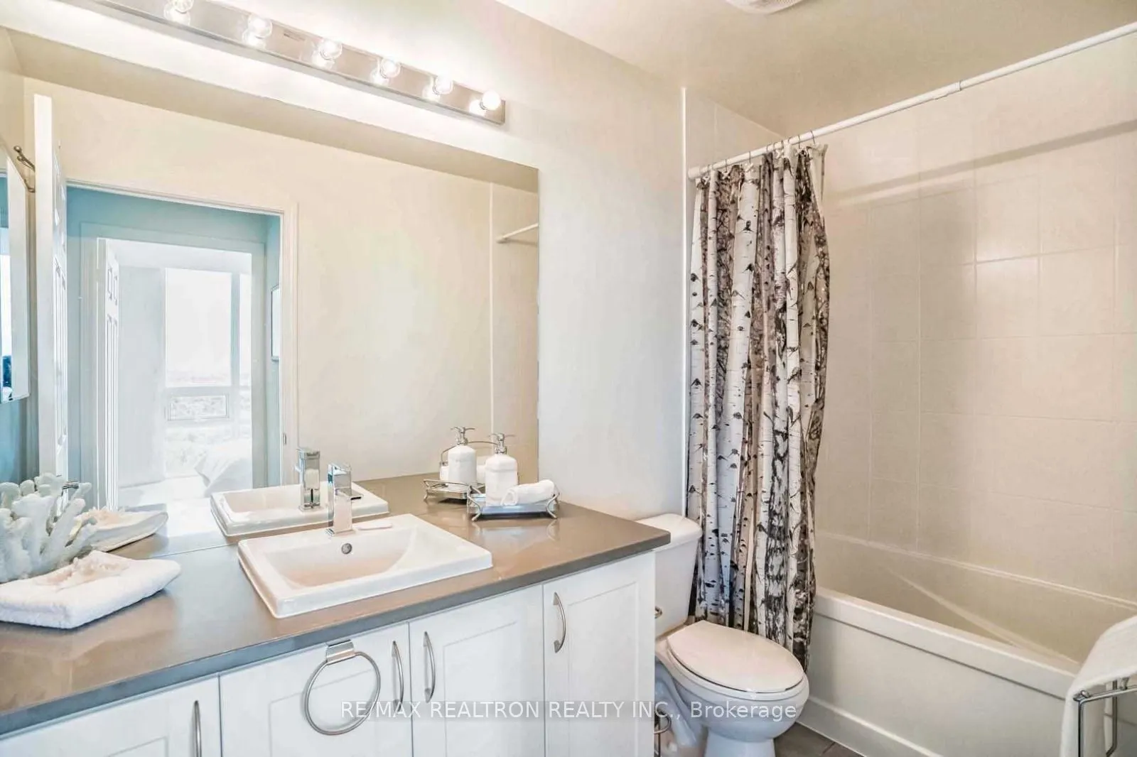 88 Grangeway Avenue, #2802