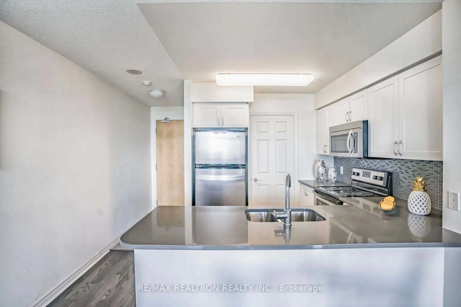 88 Grangeway Avenue, #2802