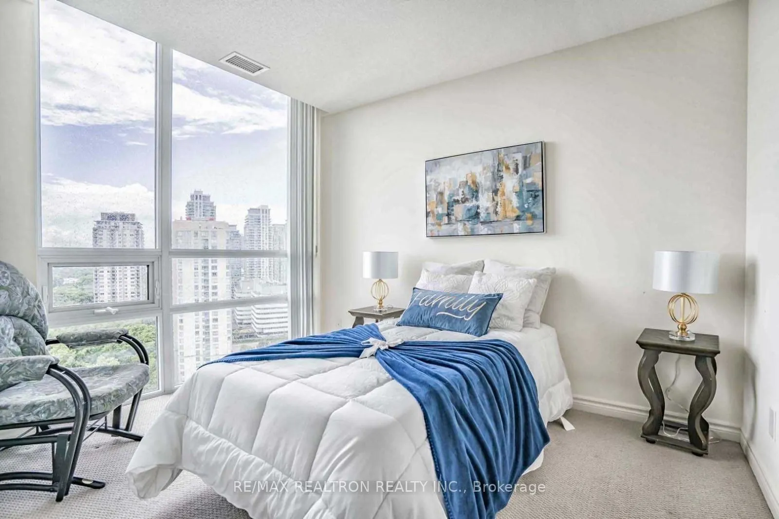 88 Grangeway Avenue, #2802