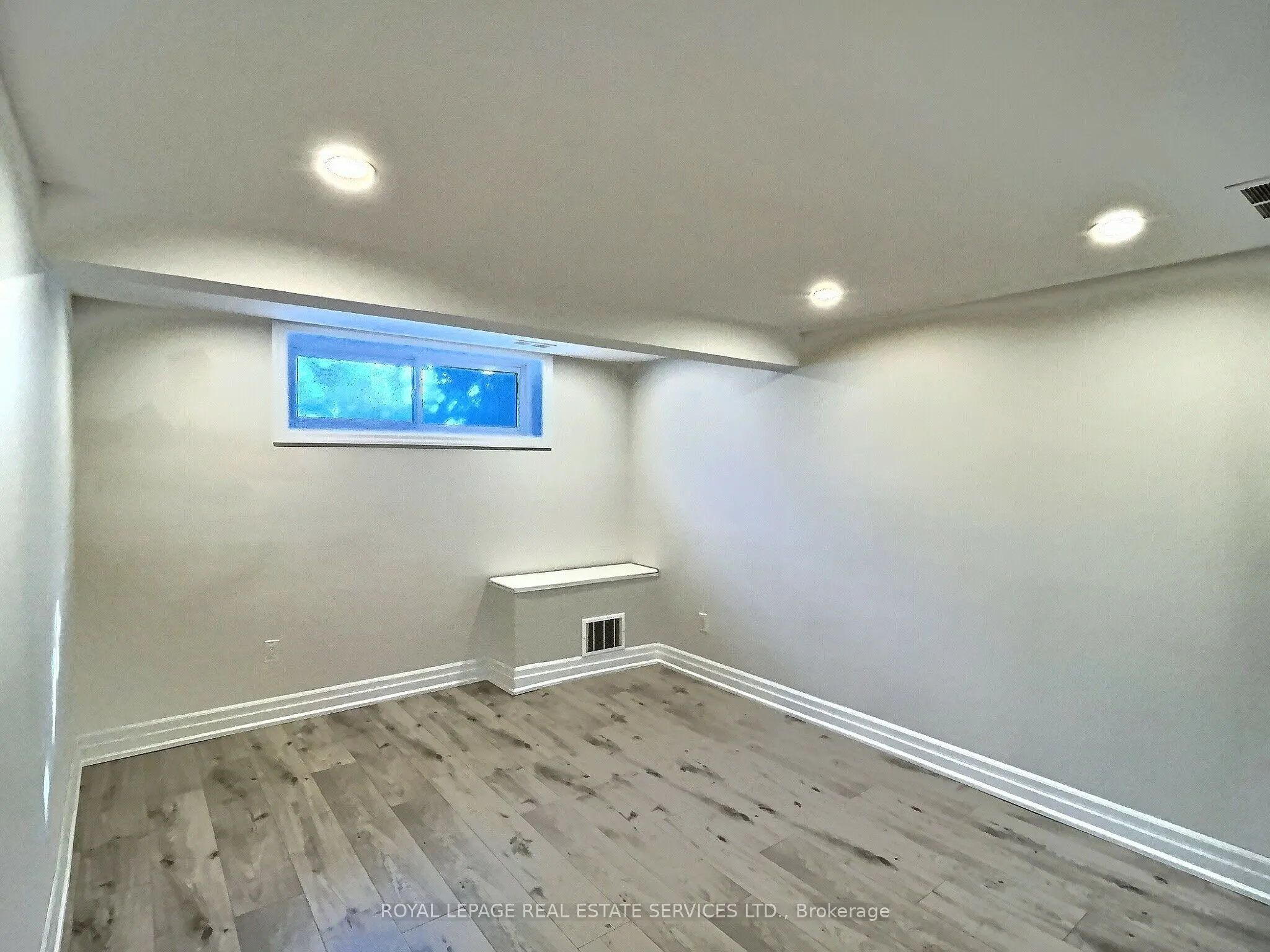 21 Christina Crescent