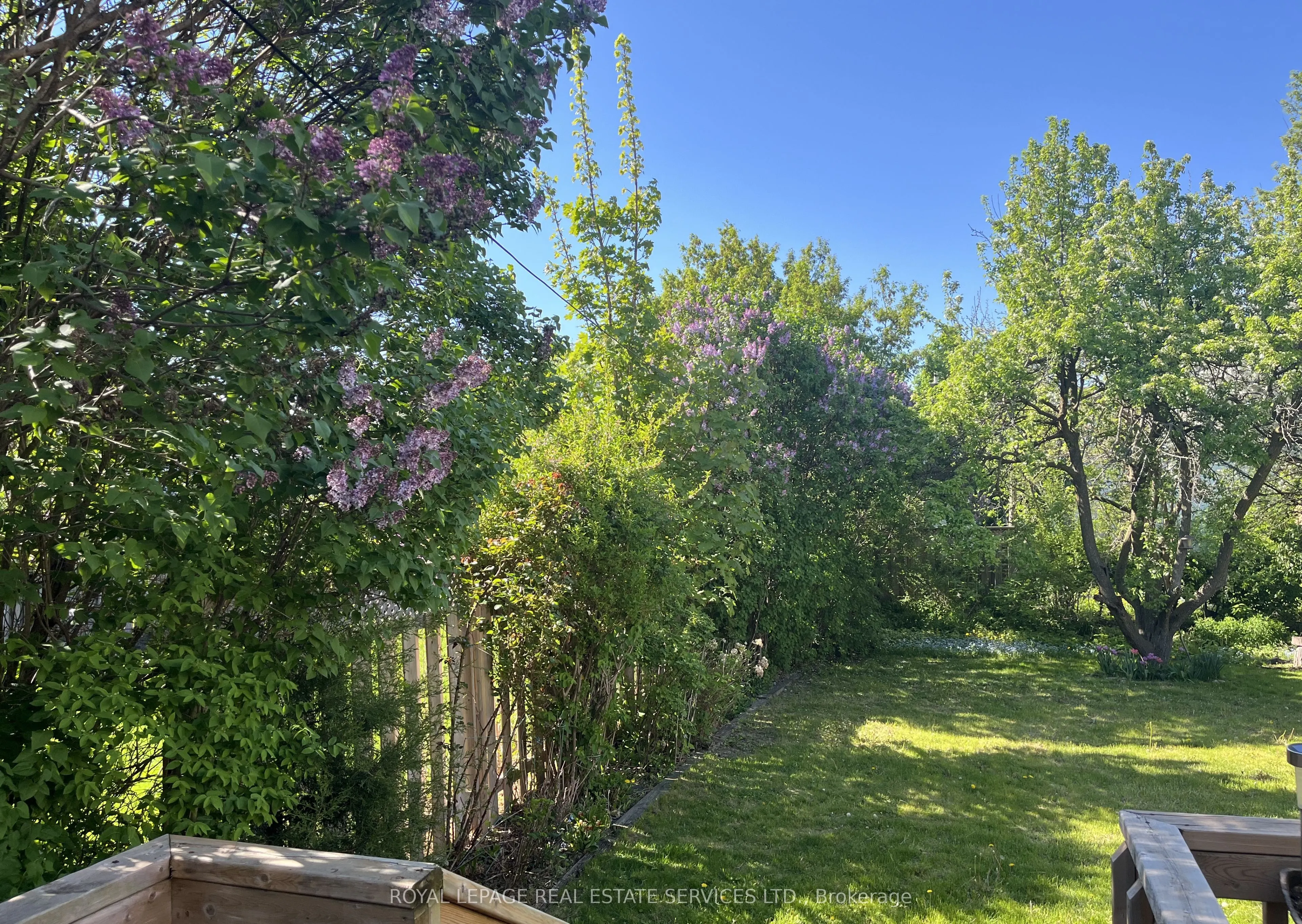 21 Christina Crescent