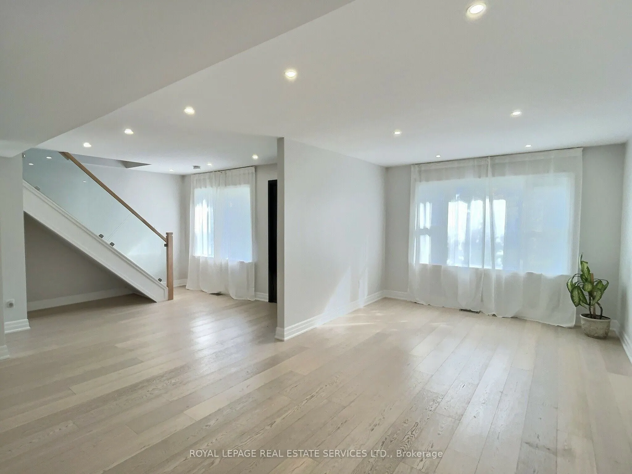 21 Christina Crescent