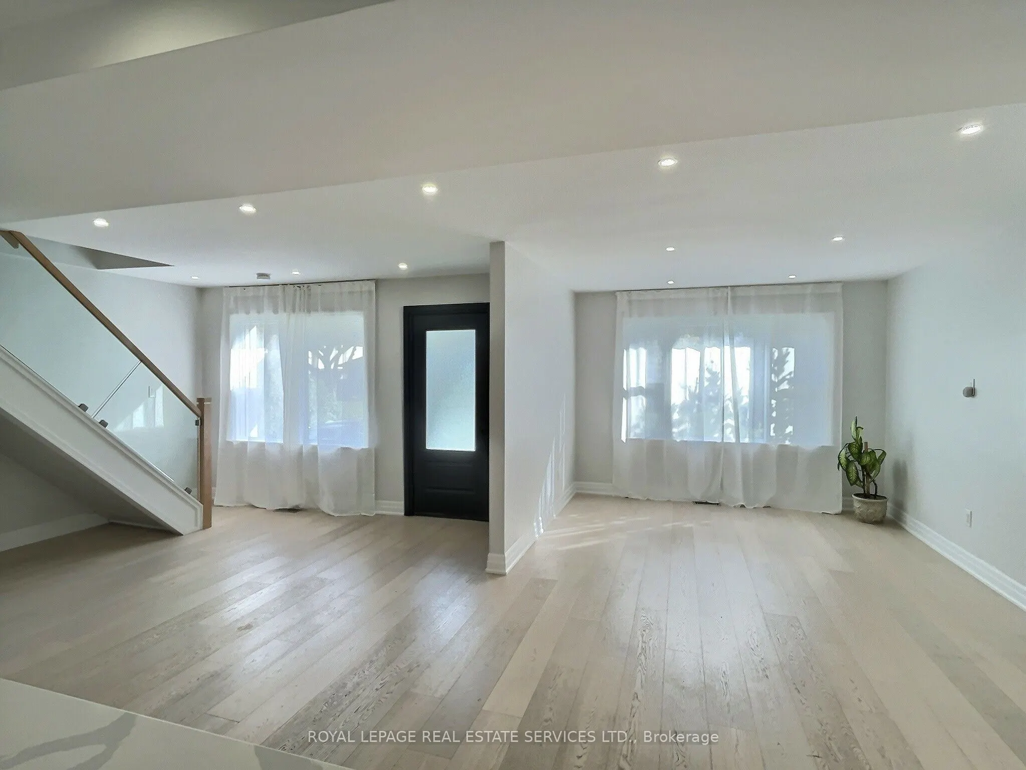 21 Christina Crescent