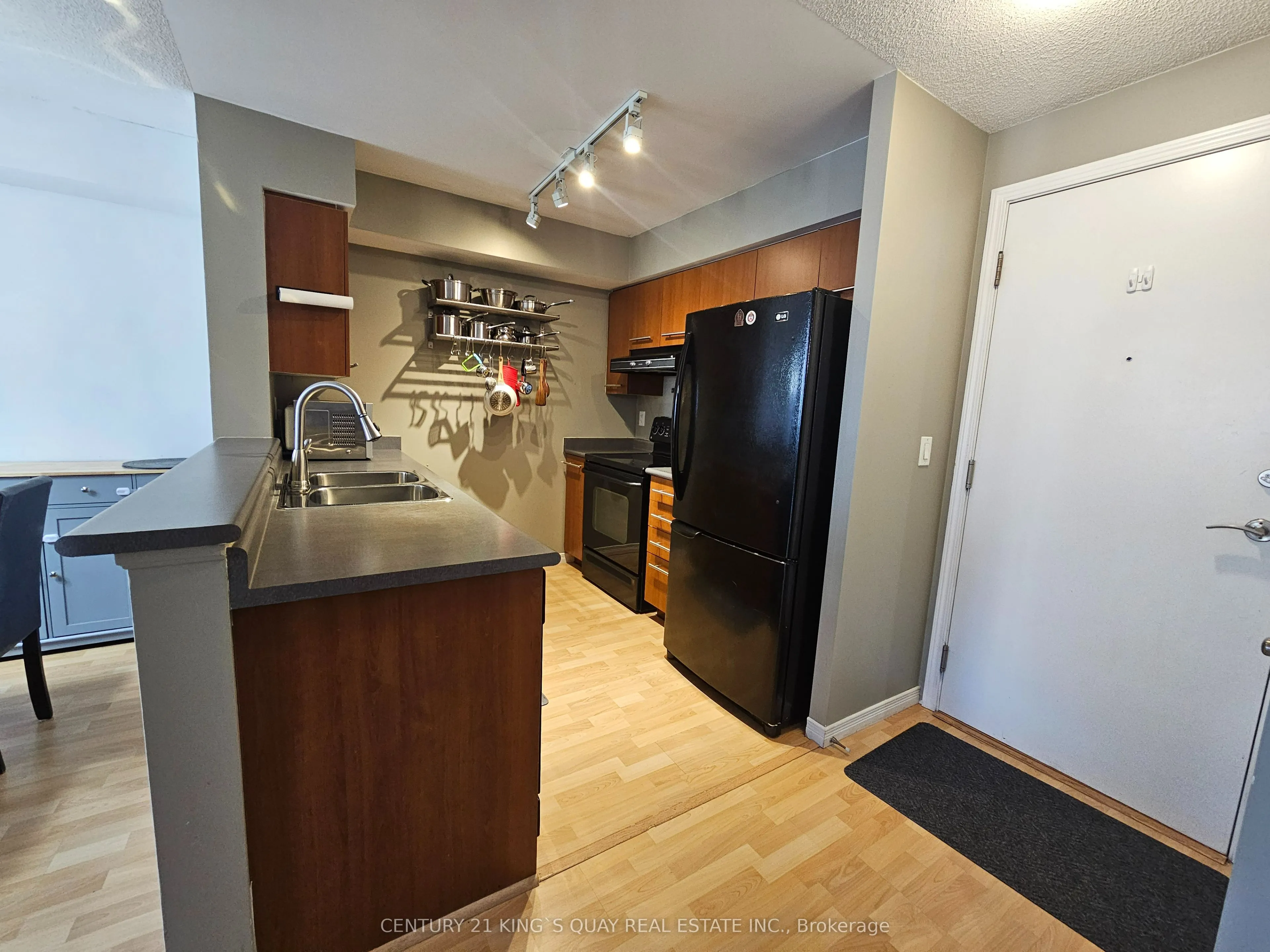 3650 Kingston Road, #826