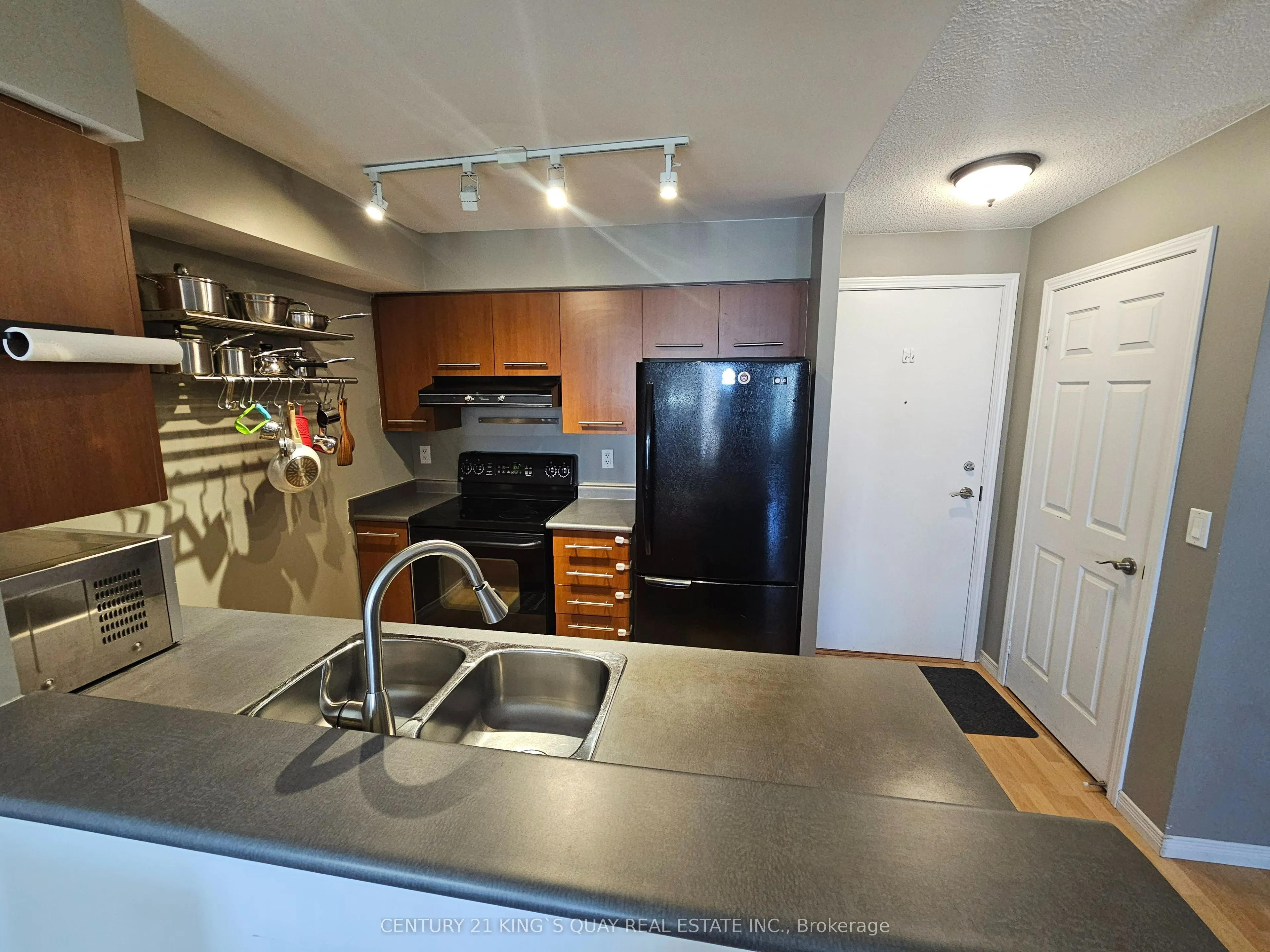 3650 Kingston Road, #826