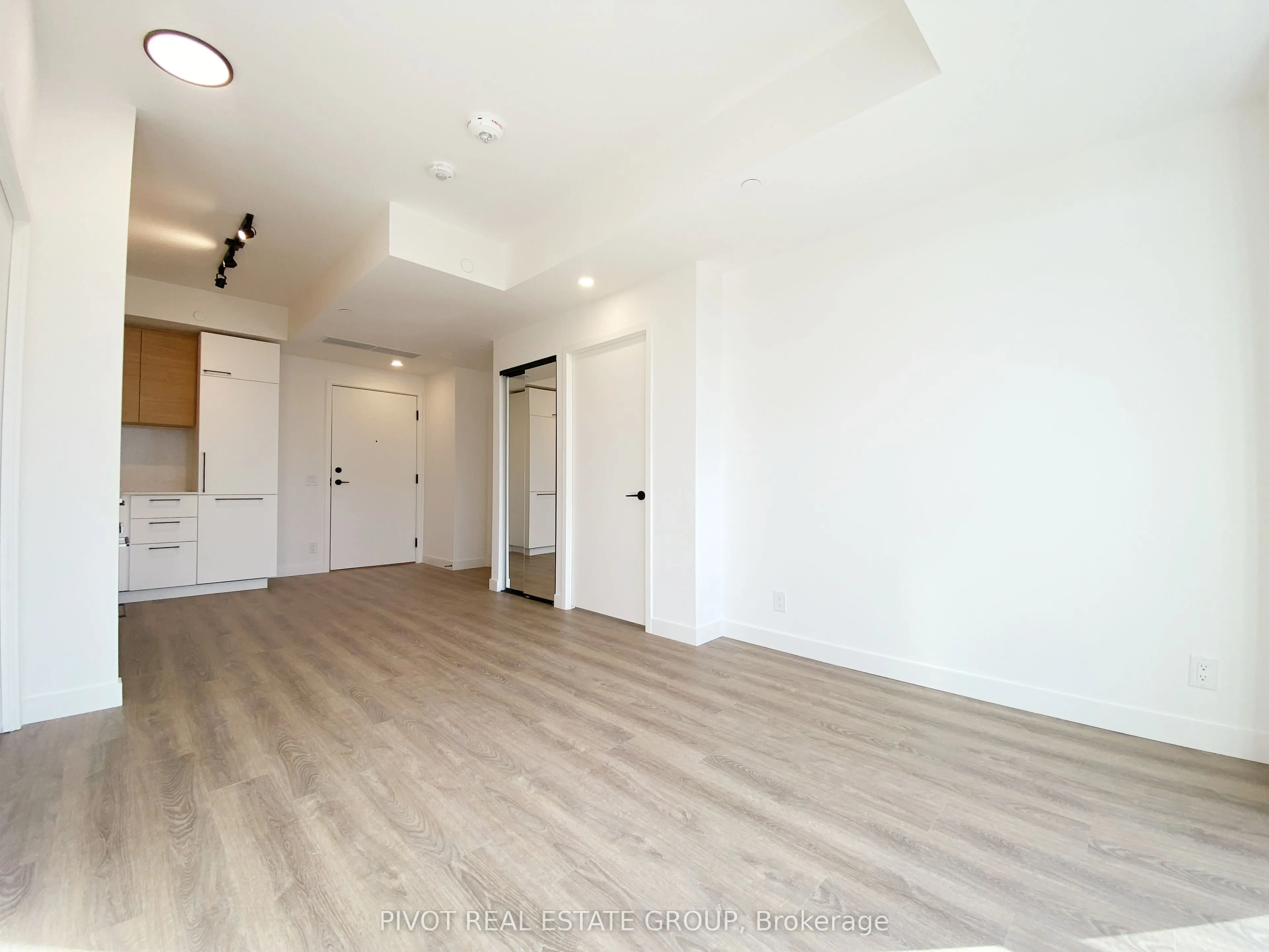 1050 Eastern Avenue, #911