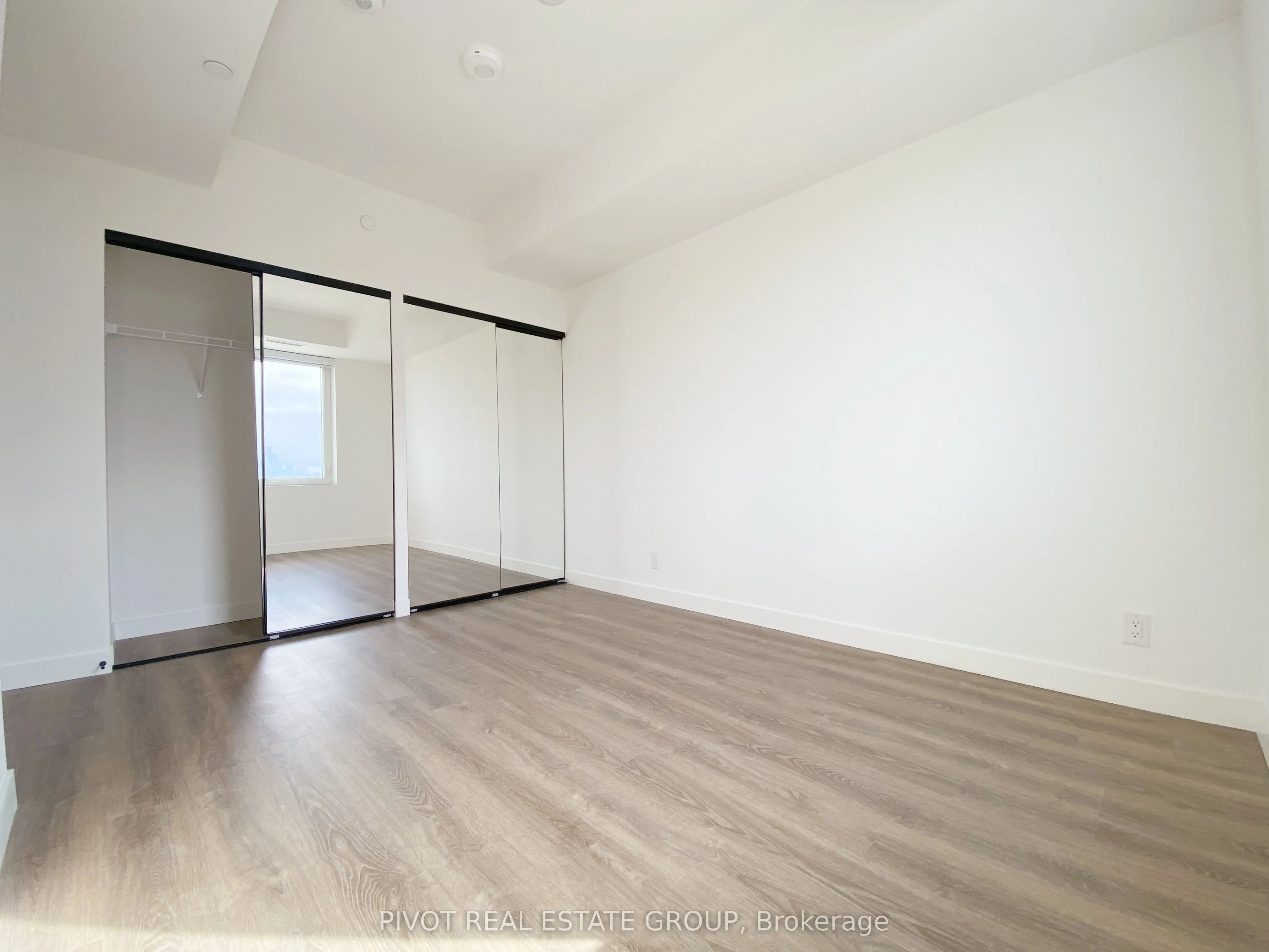 1050 Eastern Avenue, #911